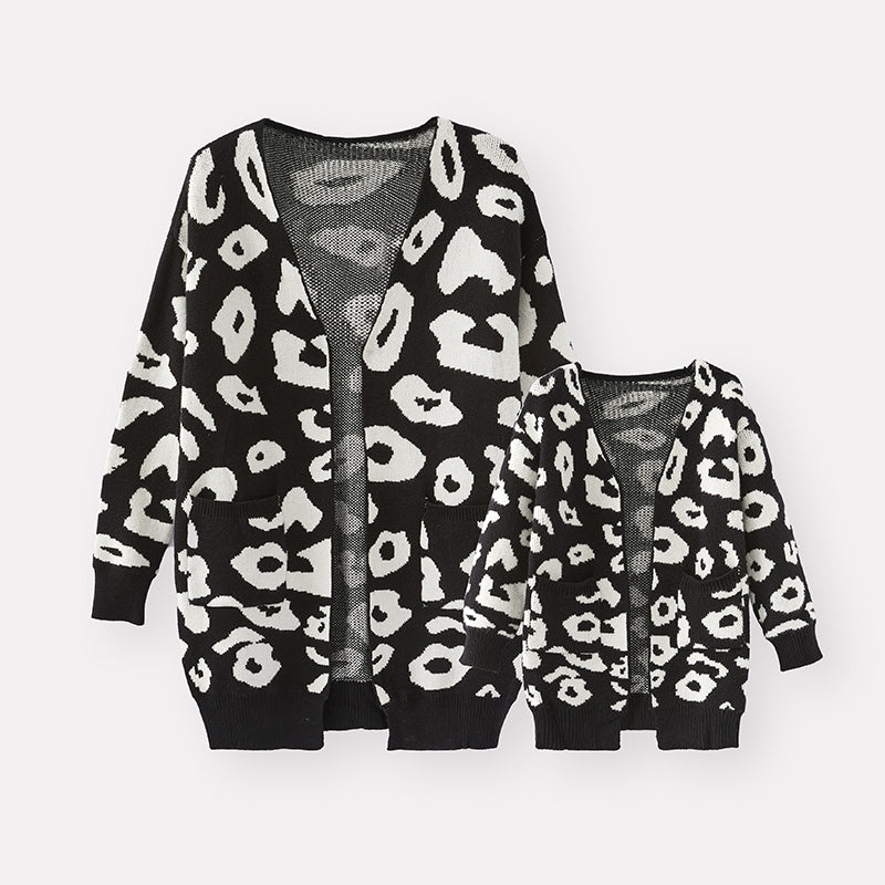 (In Stock G24-3-1 )Mommy and Me Fall Black-and-white Leopard Print Sweater Cardigan