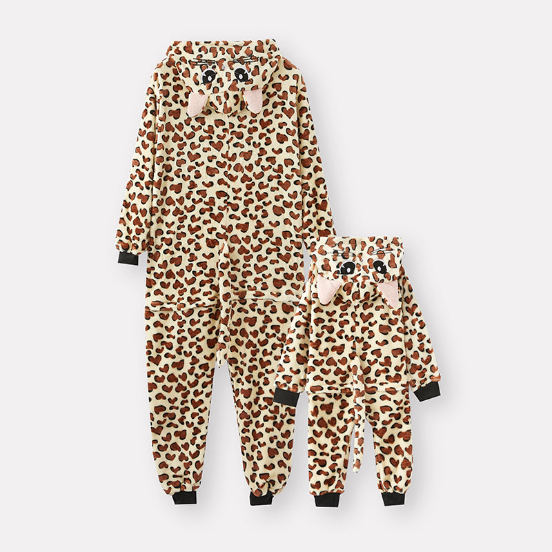 (In Stock G24-2-3 G24-1-3)Mommy and Me Fall Giraffe Print Fleece Jumpsuit