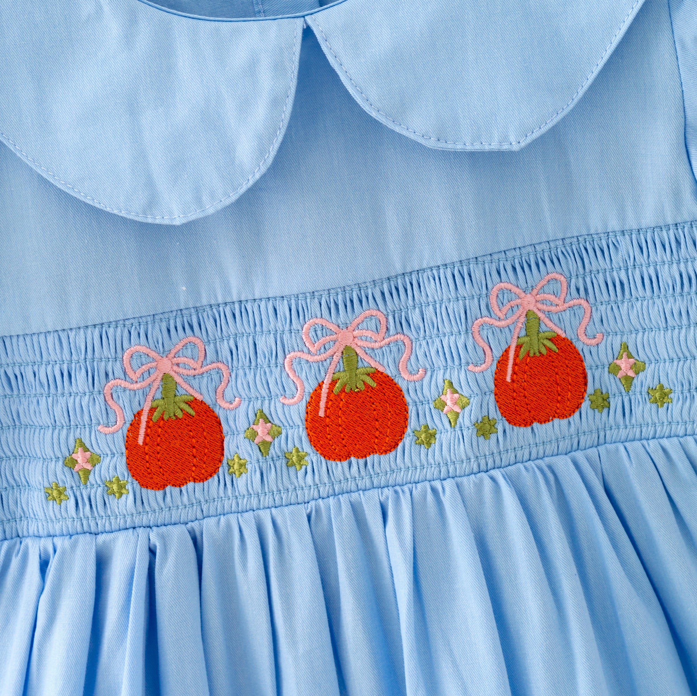 (In Stock)Girls Pumpkin Embroidery Smocked Cotton Dress
