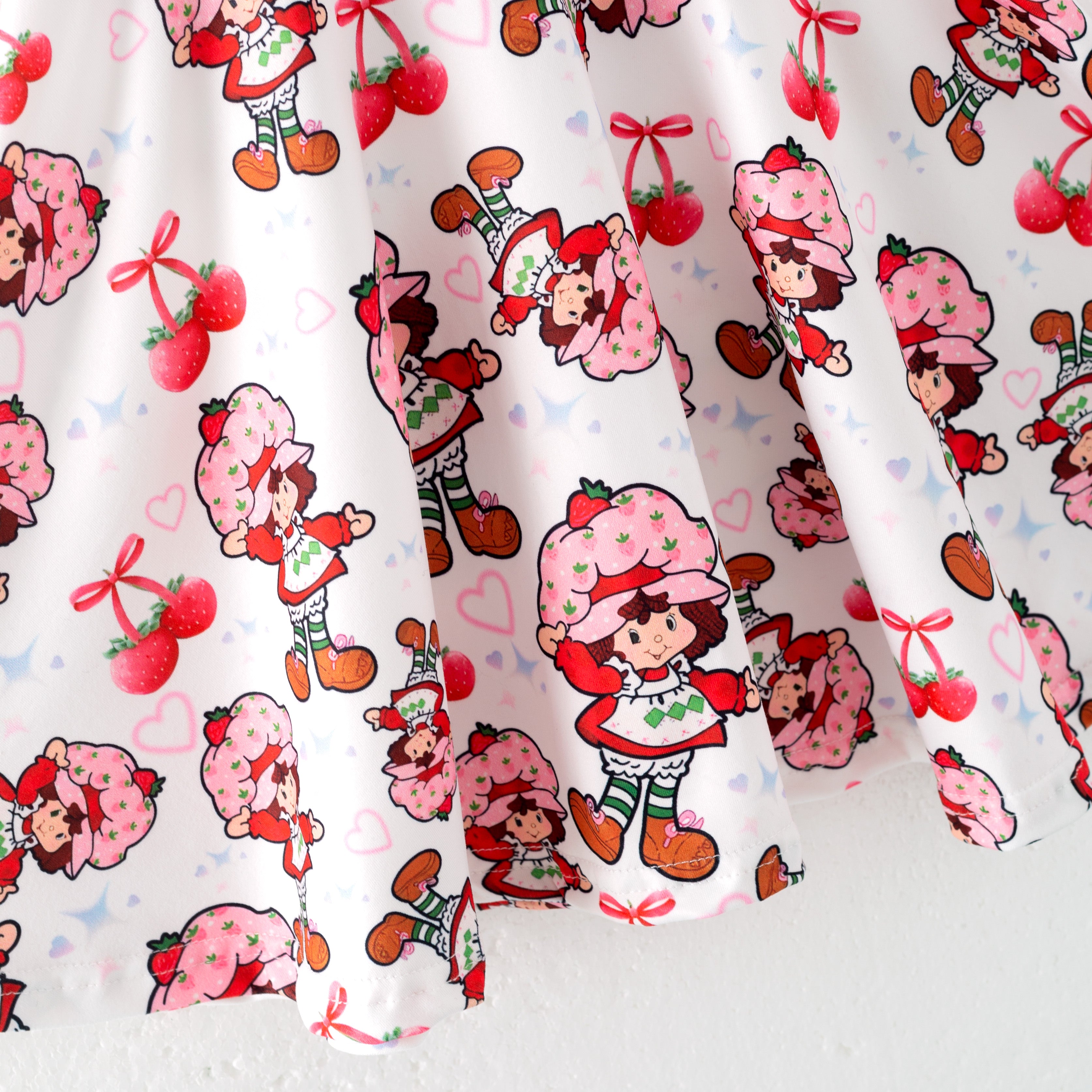 (Pre Order)Girls Spring and Summer Strawberry Print Flying Sleeves Dress