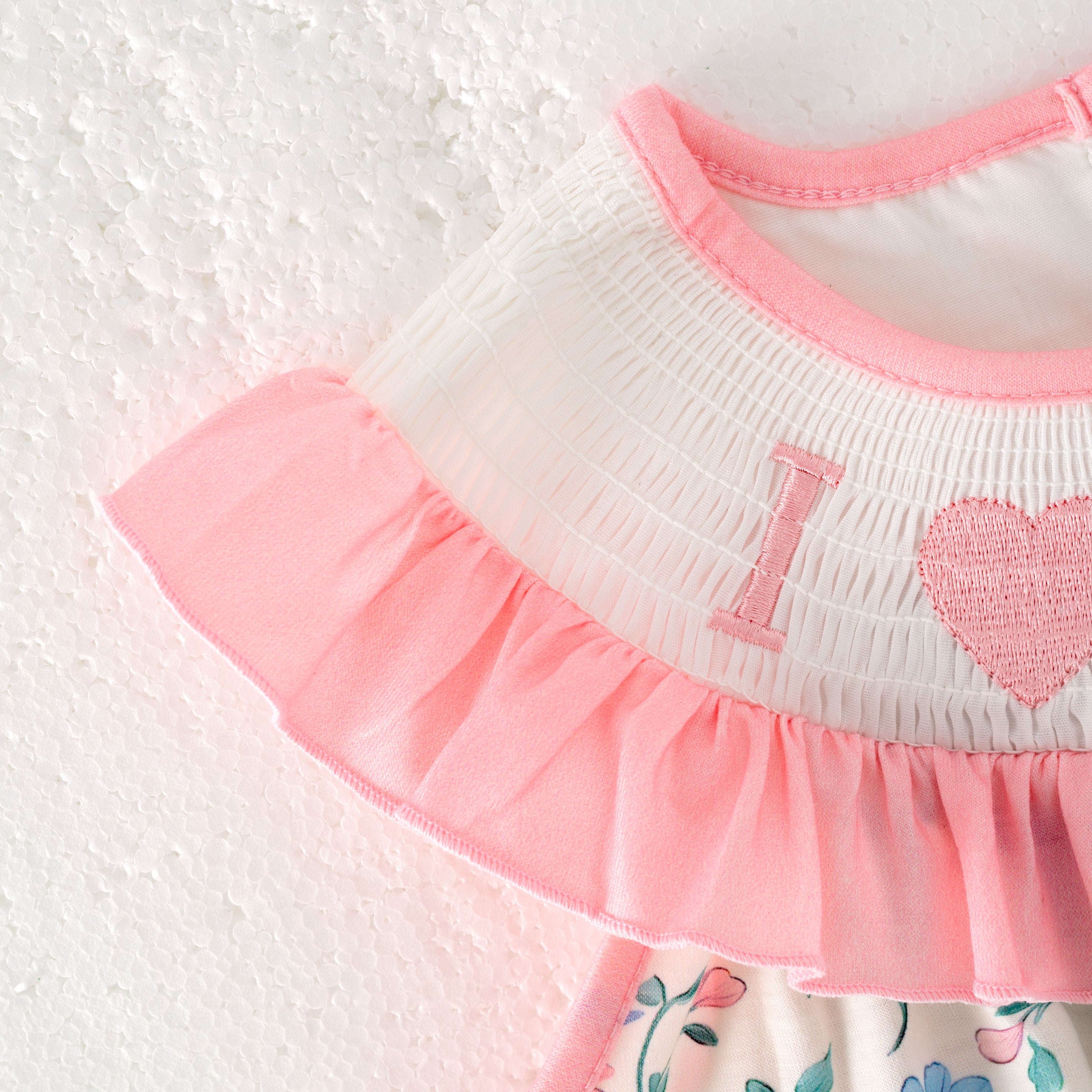 (Pre Order)Mommy and Me I♥MAMA,I♥DAD Embroidery Smocked Dress,Romper