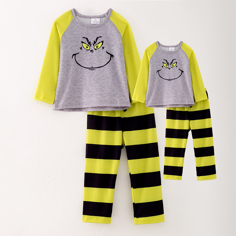 (In Stock G32-3-1)Mommy and Me Christmas Print Pajamas