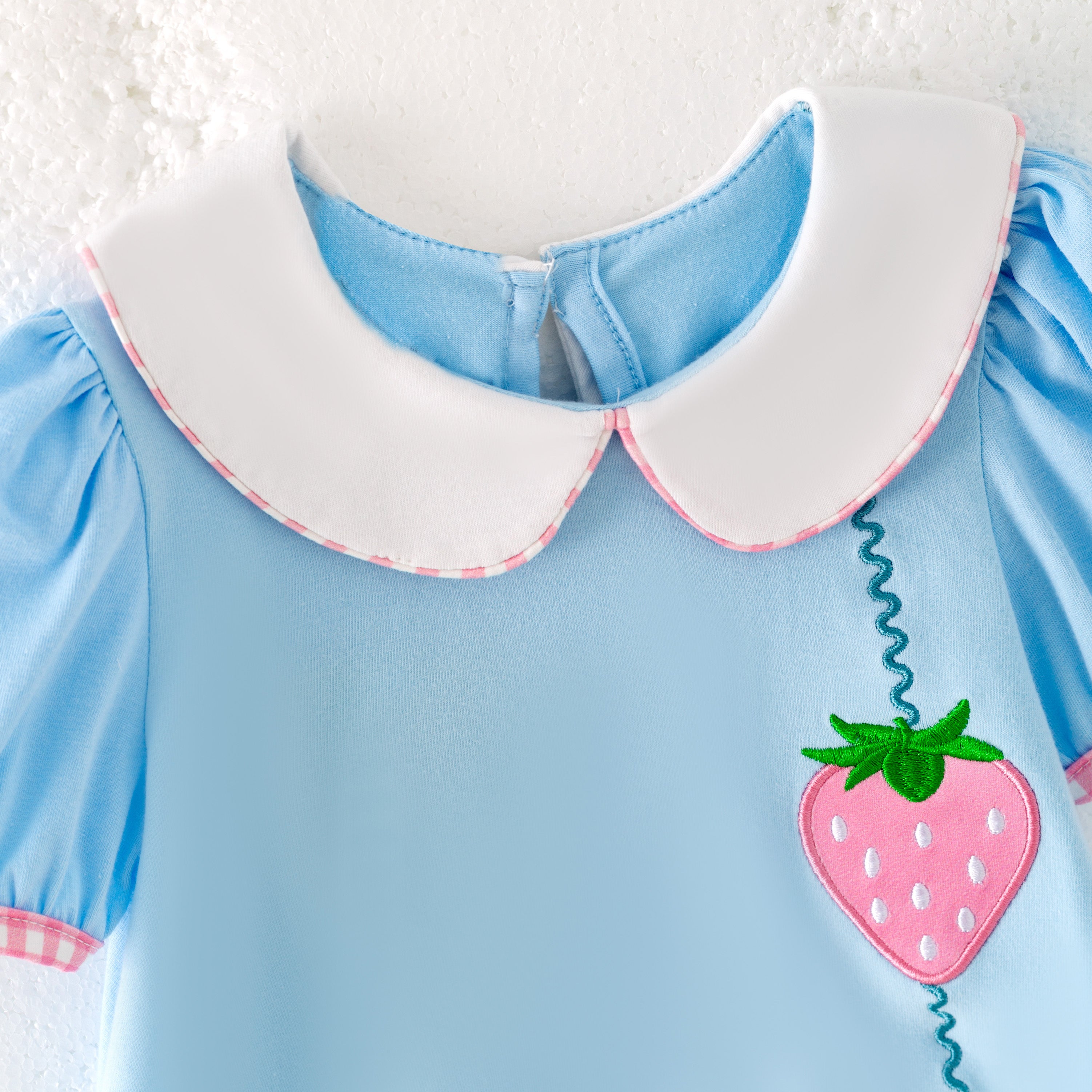(In Stock)Girls Spring and Summer Strawberry Applique Dress