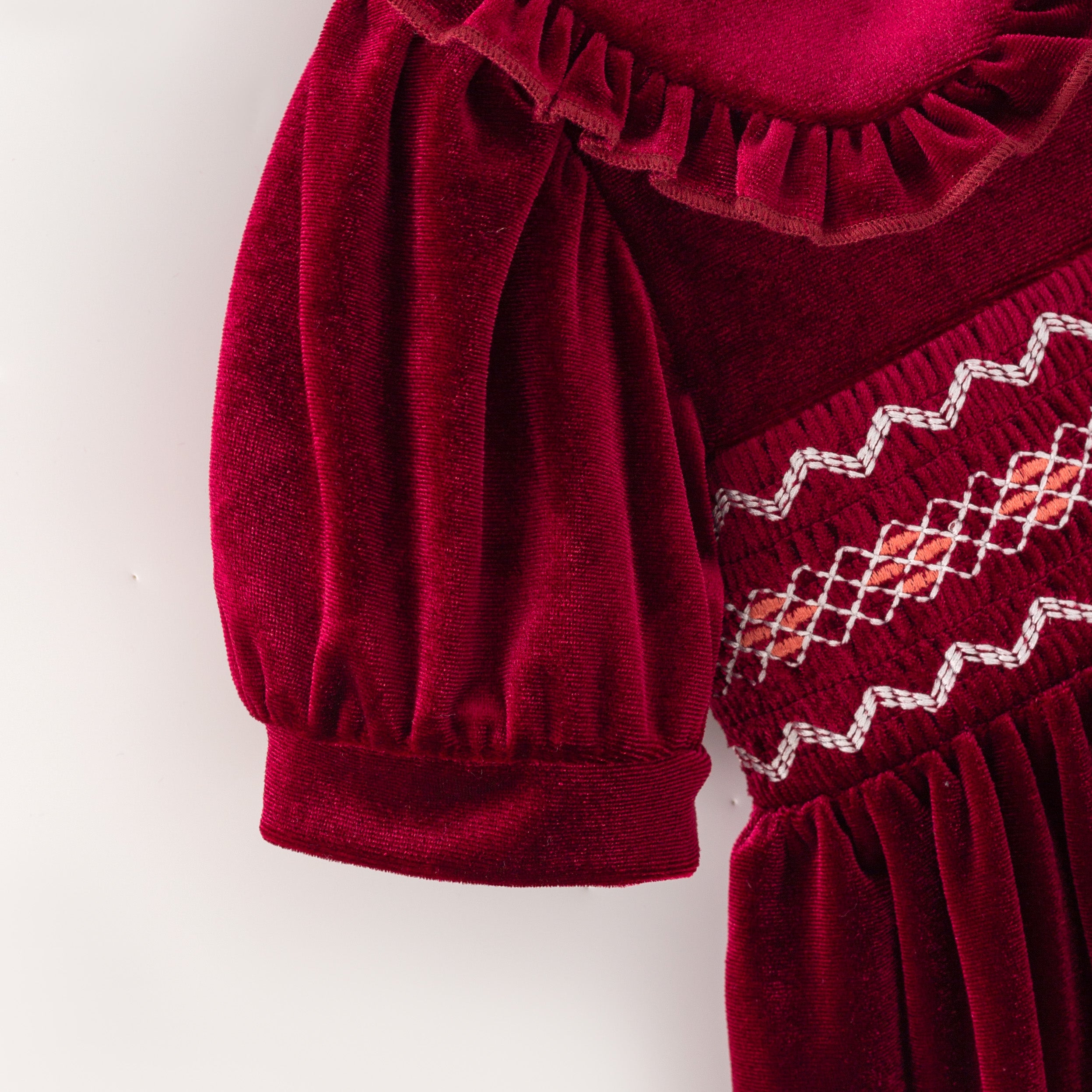 (In Stock)Girls Christmas Red Velvet Smocked Dress