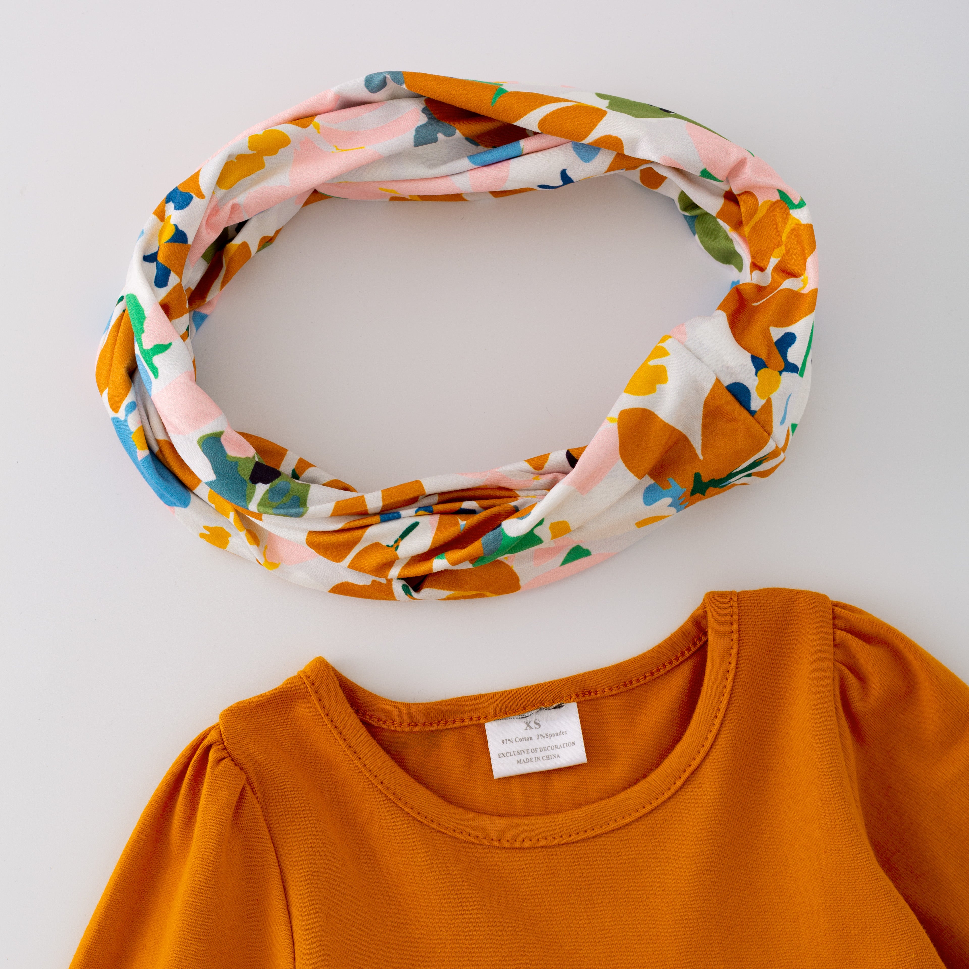 (In Stock L32-03-03 L33-2-2)Girls 3 Pieces Fall Winter Top Floral Print Pants Scraf Set