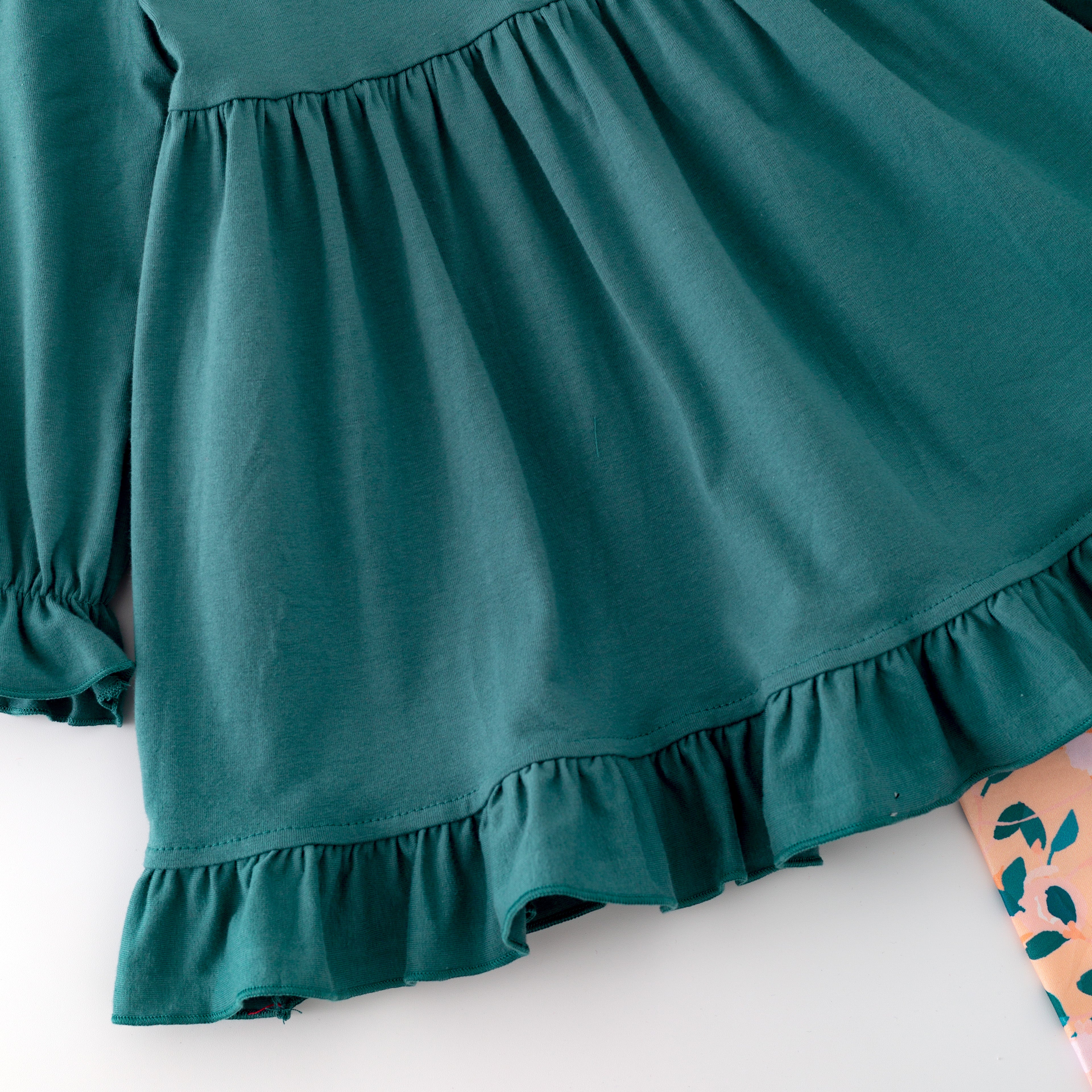 (In Stock L32-2-3)Girls 3 Pieces Fall Winter Top Floral Print Pants Scarf Set