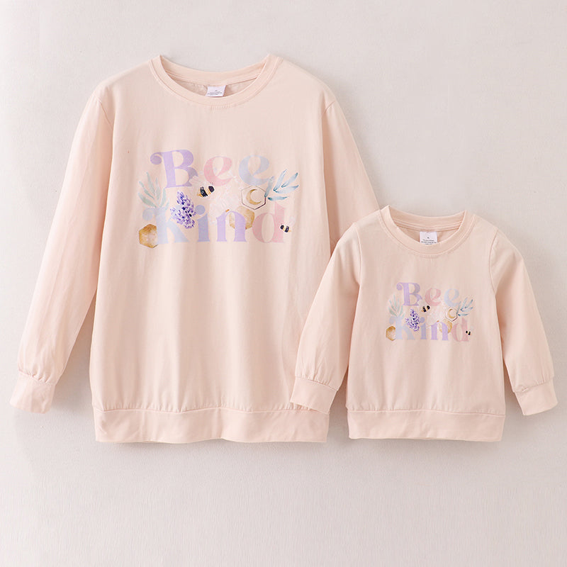 (In Stock E27-5-3)Mommy and Me “BEE KIND” Print Top
