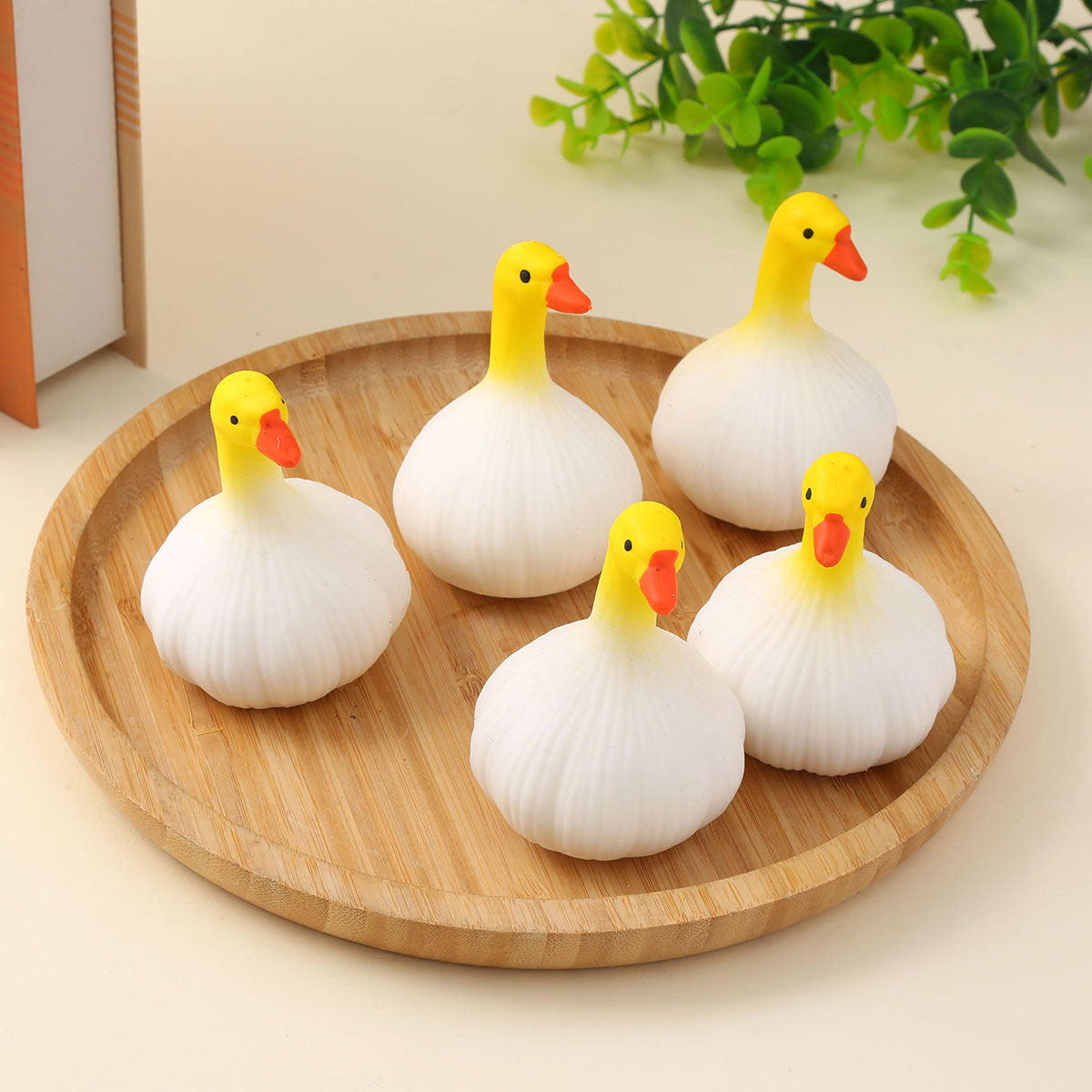 (Pre Order)Squishy Squeeze Garlic Duck Toy