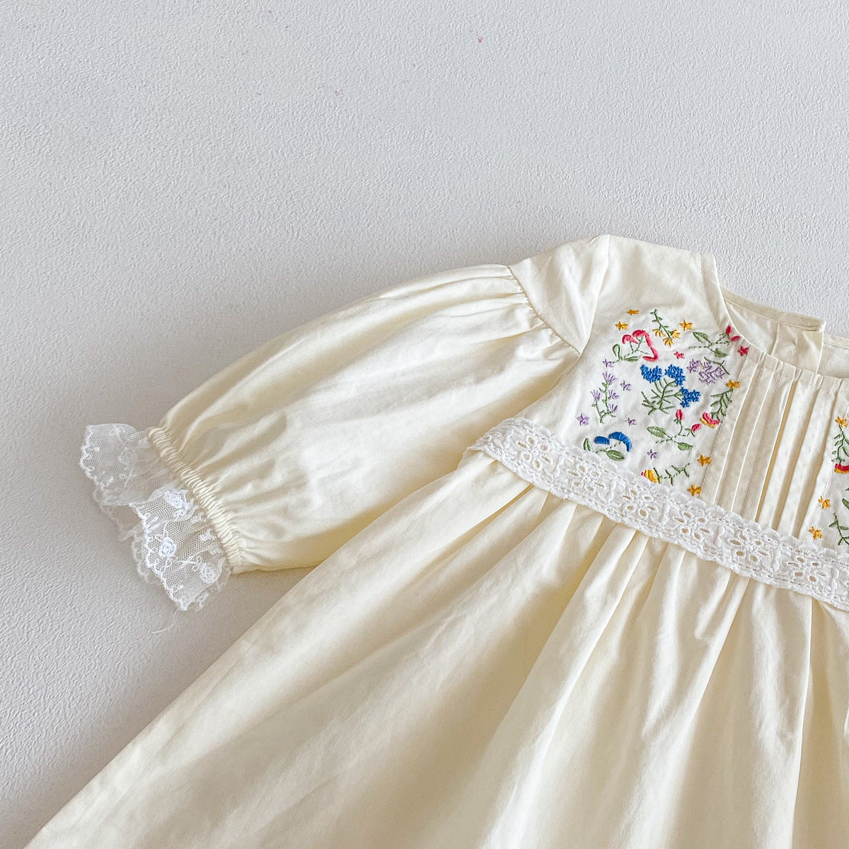 (Pre Order 2 Weeks)Girls Fall&Spring Floral Embroidery Dress