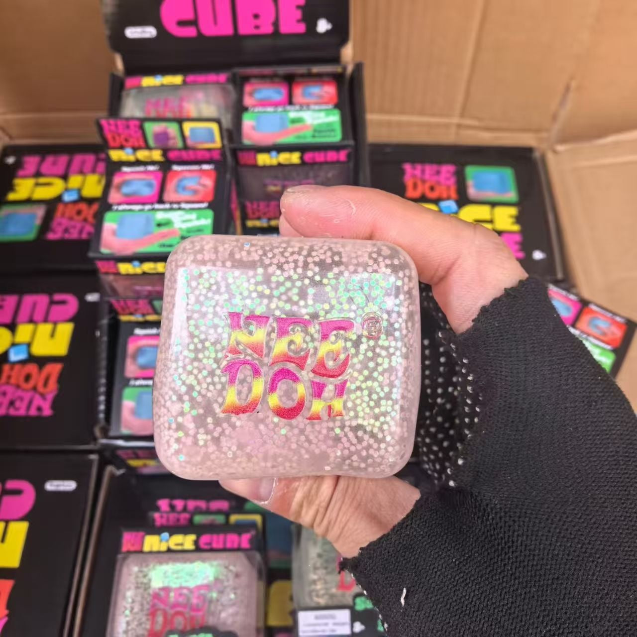 (Pre Order)Squishy Squeeze Fluorescent Sequin Cube Toy