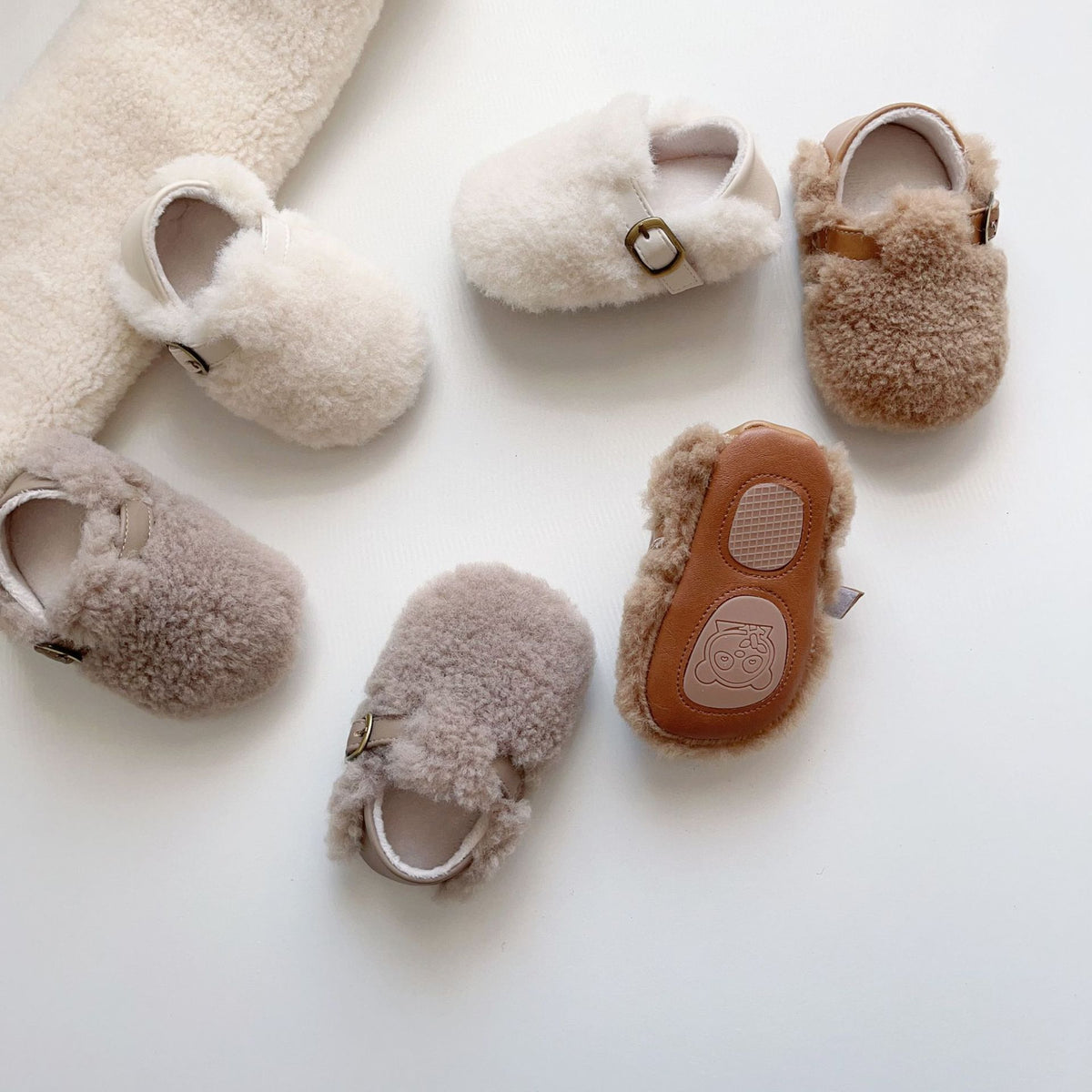 (Pre Order)Kids Fall&Winter Sherpa Fuzzy Boston Style Clog Soft Sole Crib Shoes