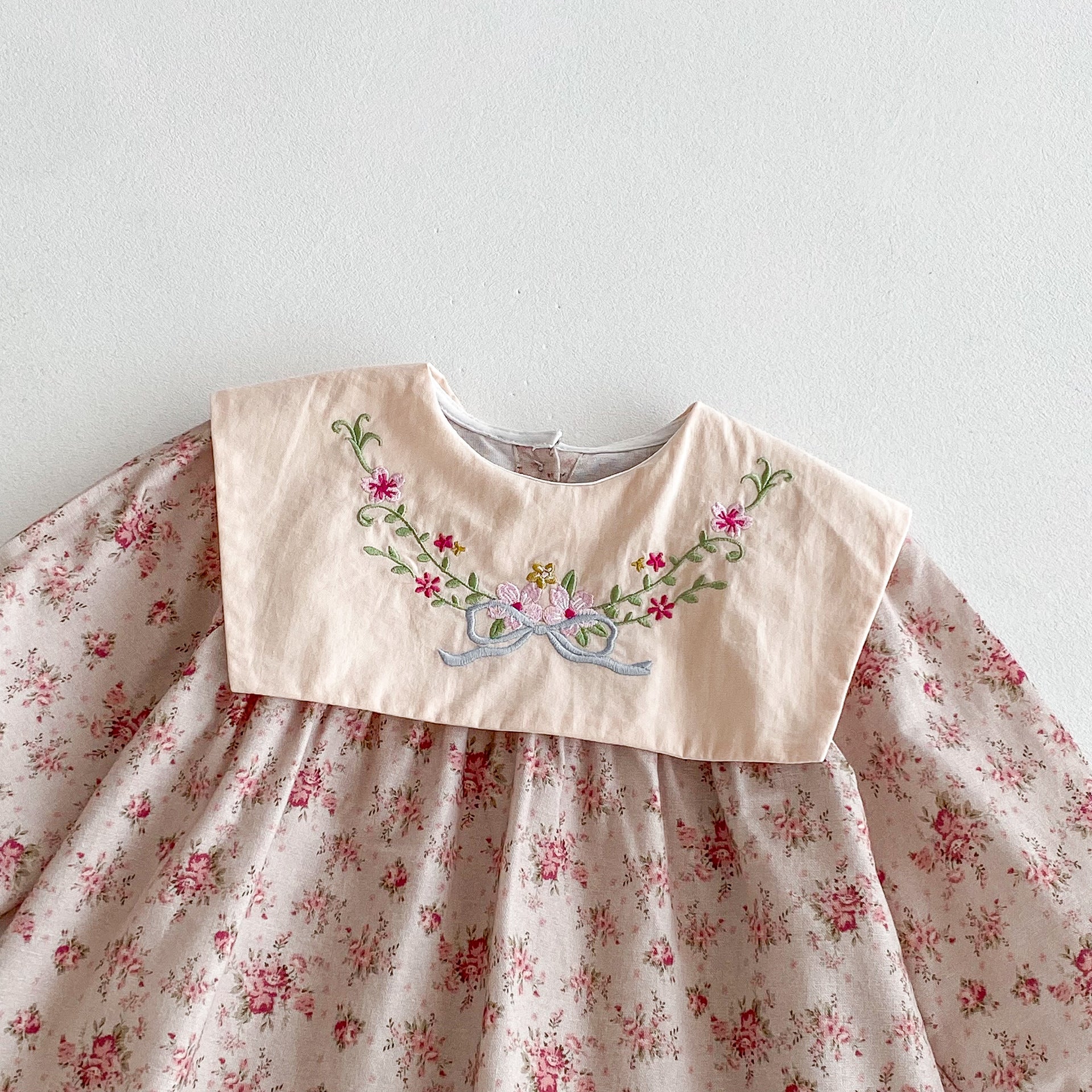 (In Production)Girls Fall Floral Embroidery Dress