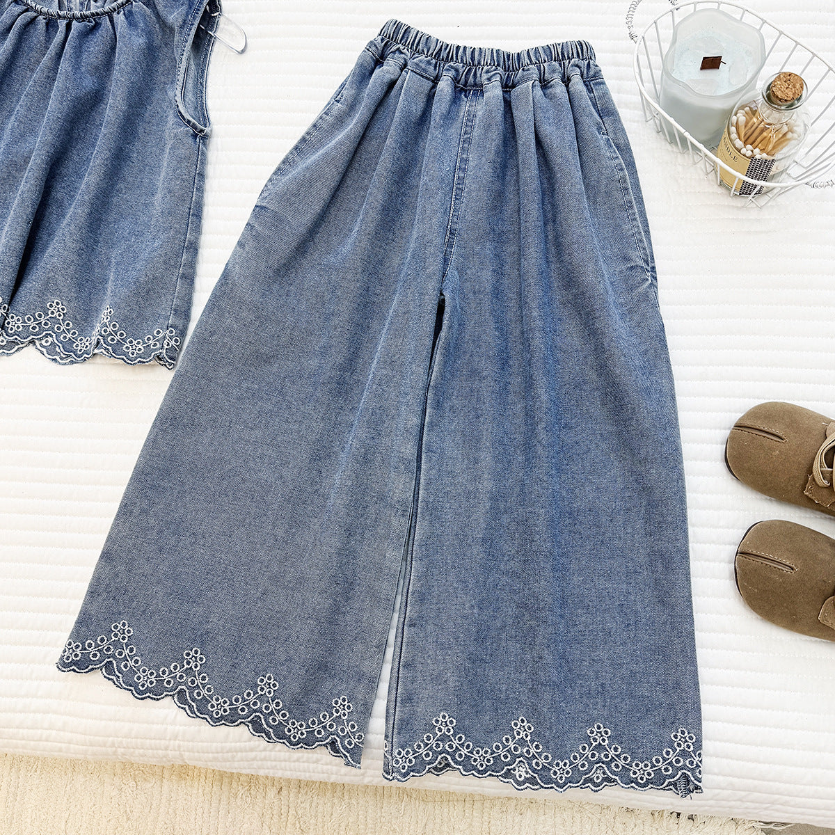 (In Production)Girls Summer Embroidery Scallop Denim Outfit Set