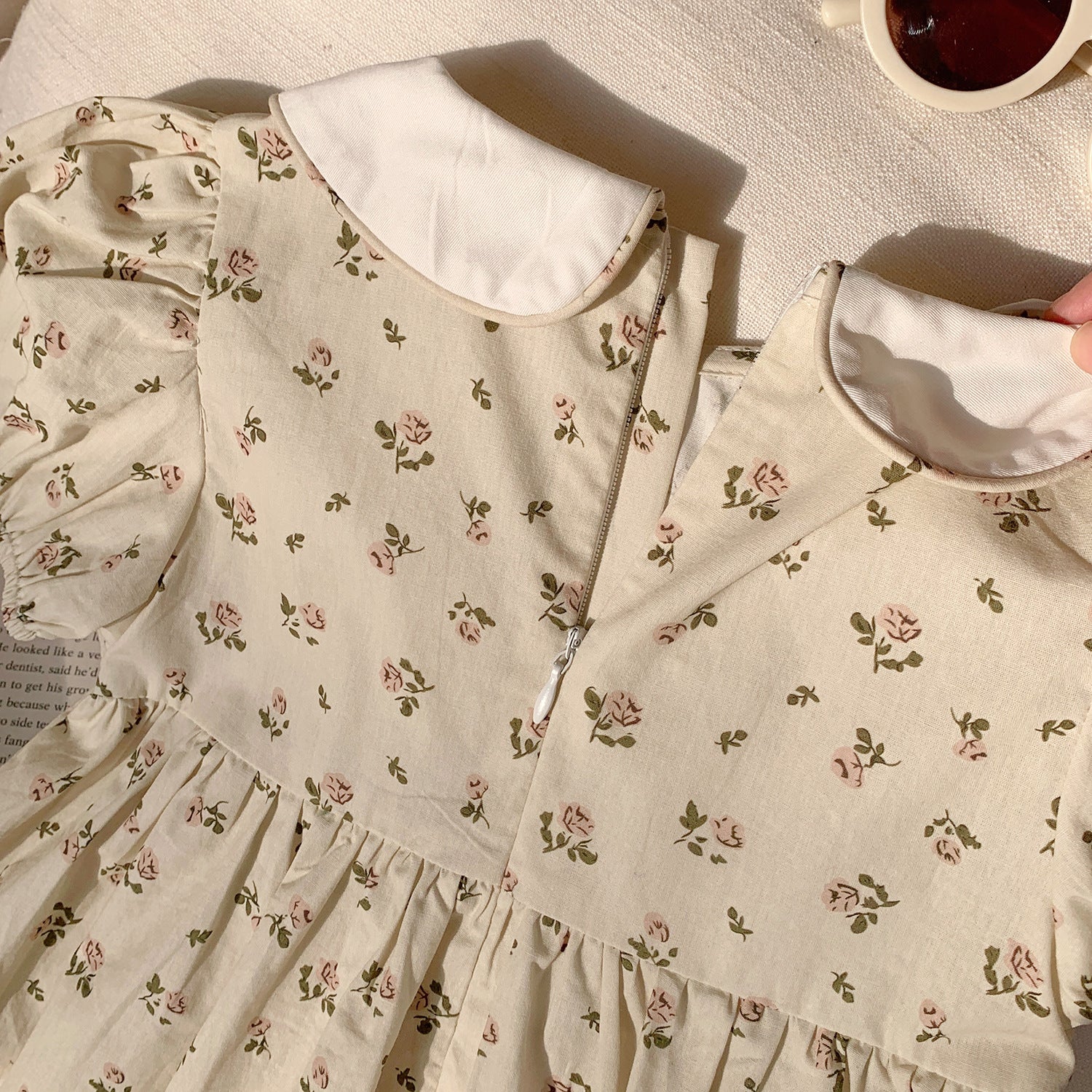 (In Production)Girls Spring&Summer Floral Print Doll Collar Smocked Dress