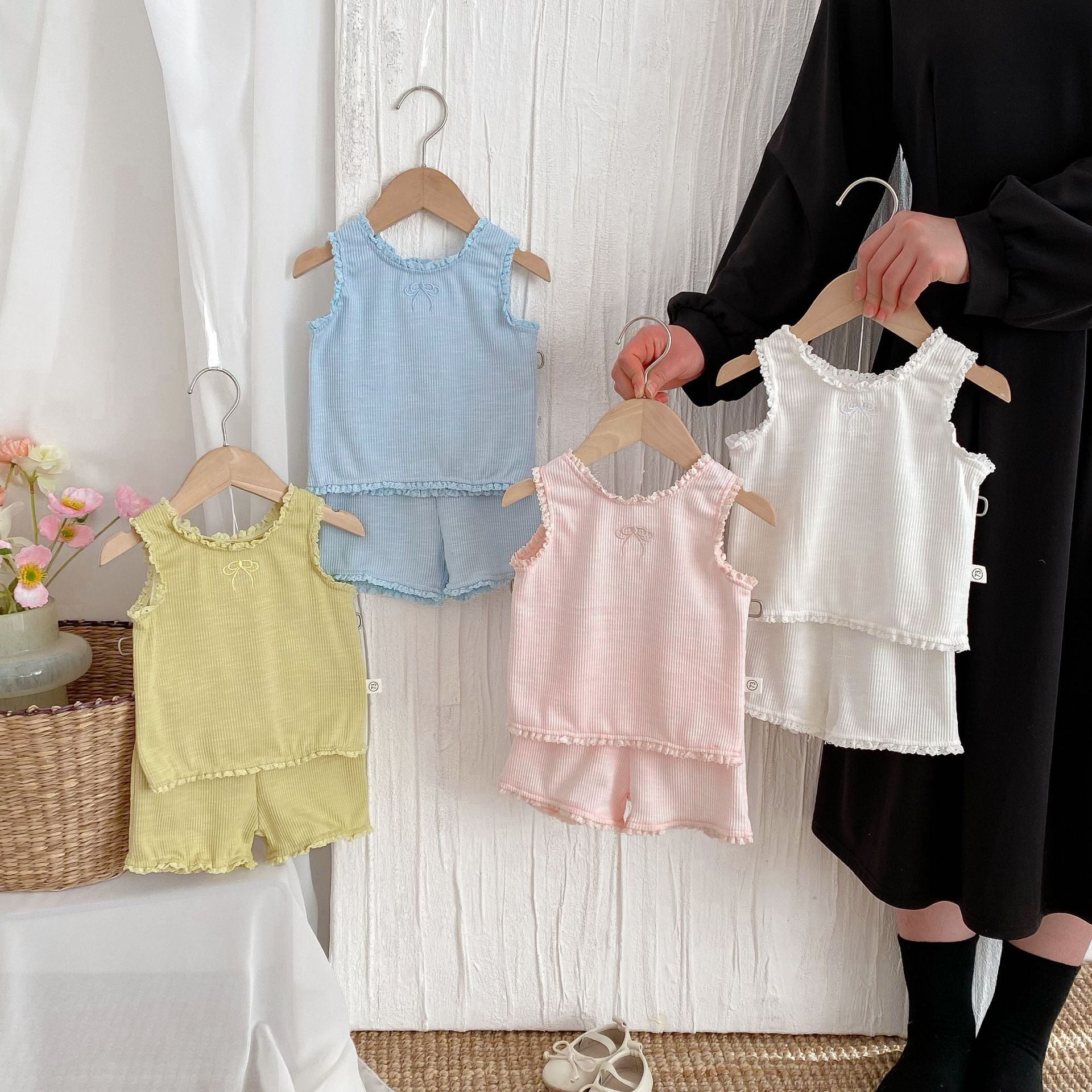 (In Production)Girls Spring&Summer Solid Color Tank Top and Short Pants Set