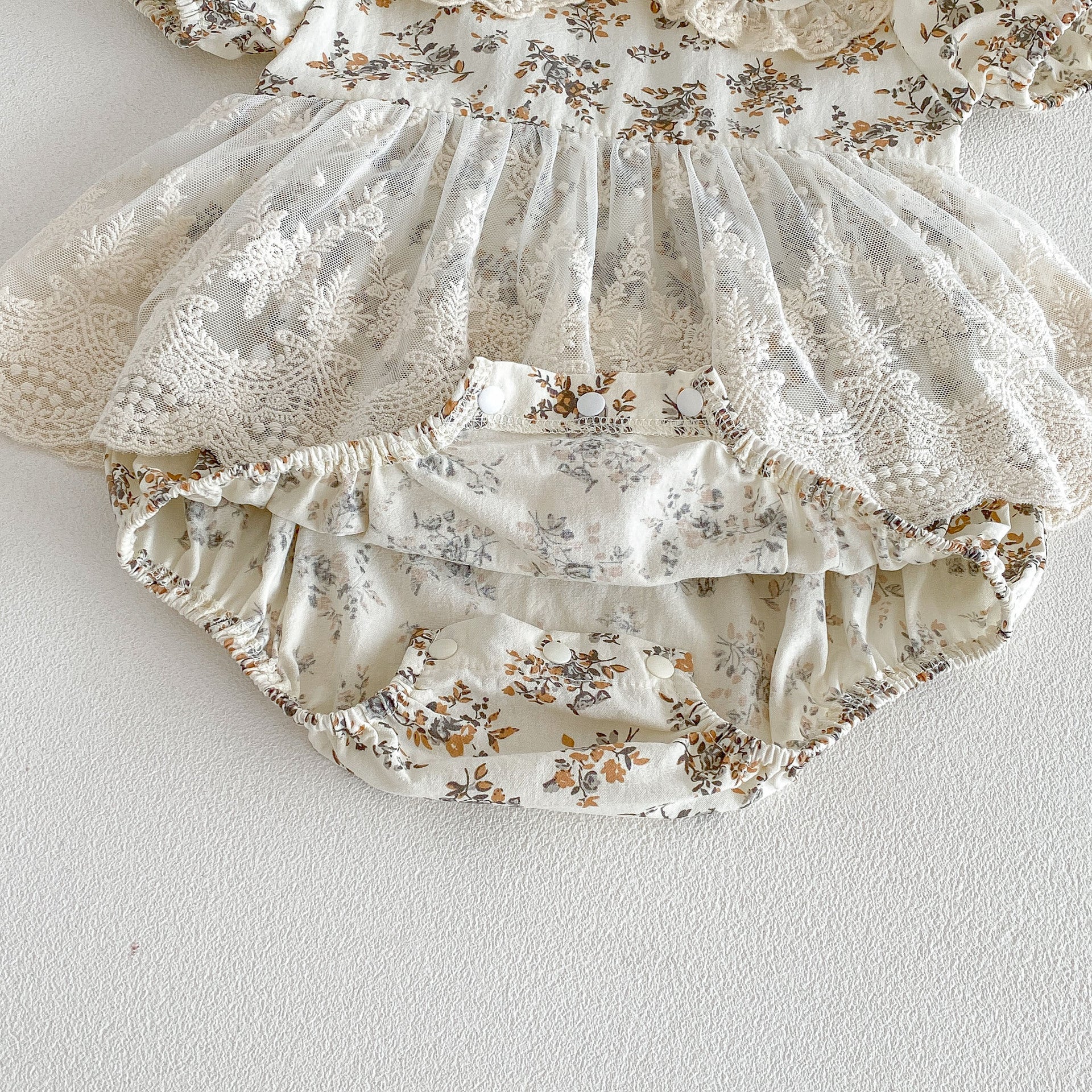(In Production)Girls Fall Lace Ruffle Romper