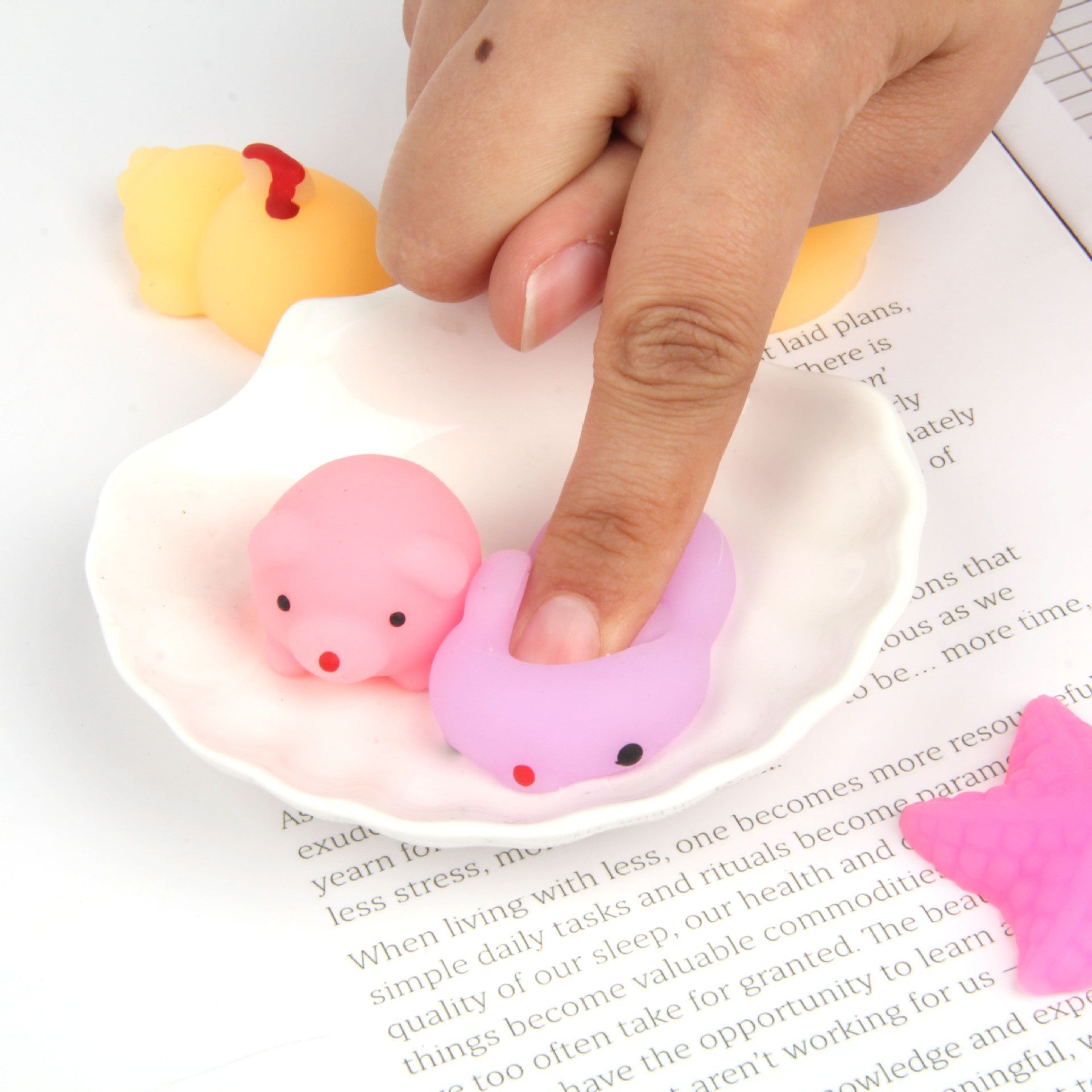 (Pre Order)Squeeze Animal, Dino, Fruit Toy