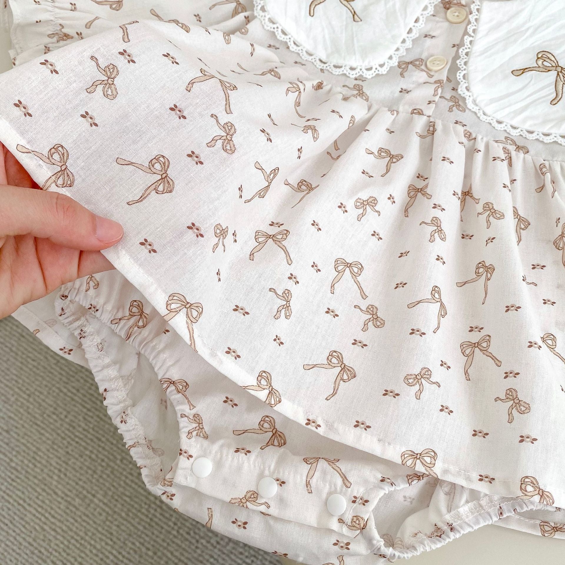 (In Production)Girls Fall Bow Embroidery Baby Collar Romper