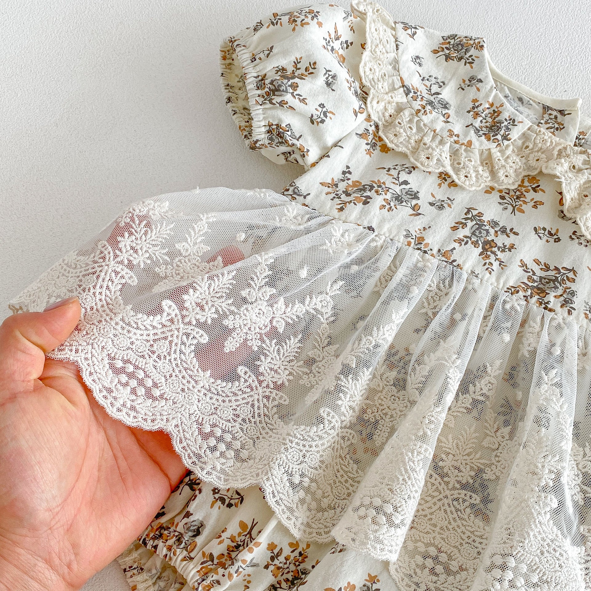 (In Production)Girls Fall Lace Ruffle Romper