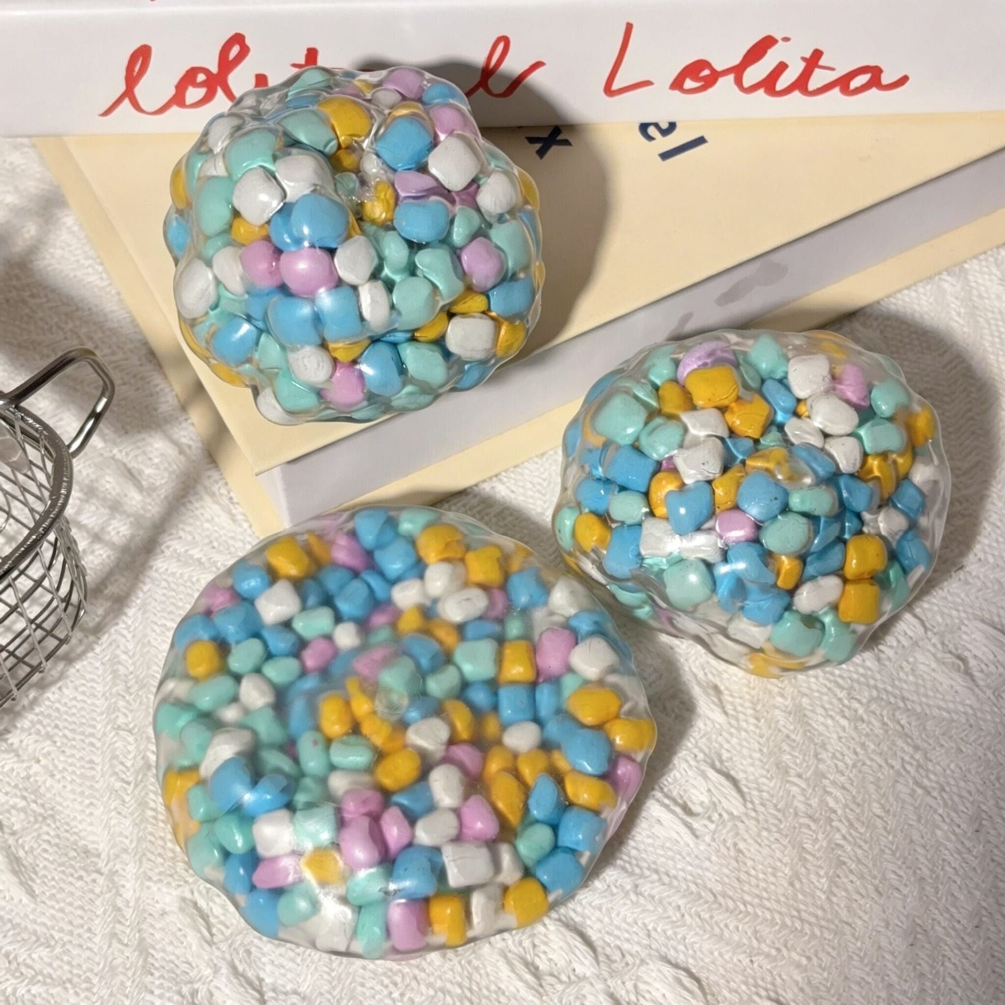 (Pre Order)Squeeze Multicolor Ball