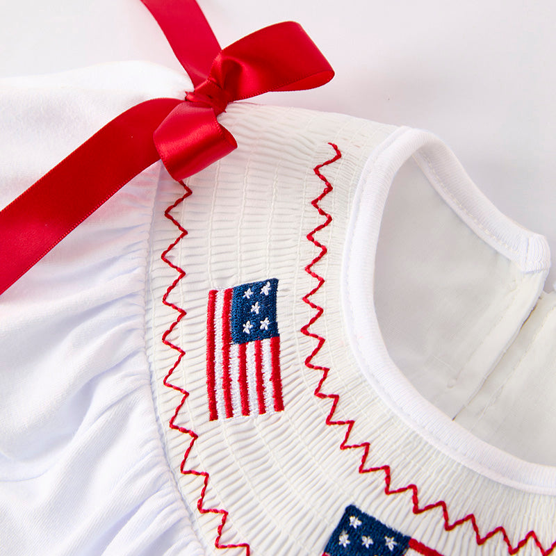 （In Stock）Girls Patriotic Embroidery Smocked Dress