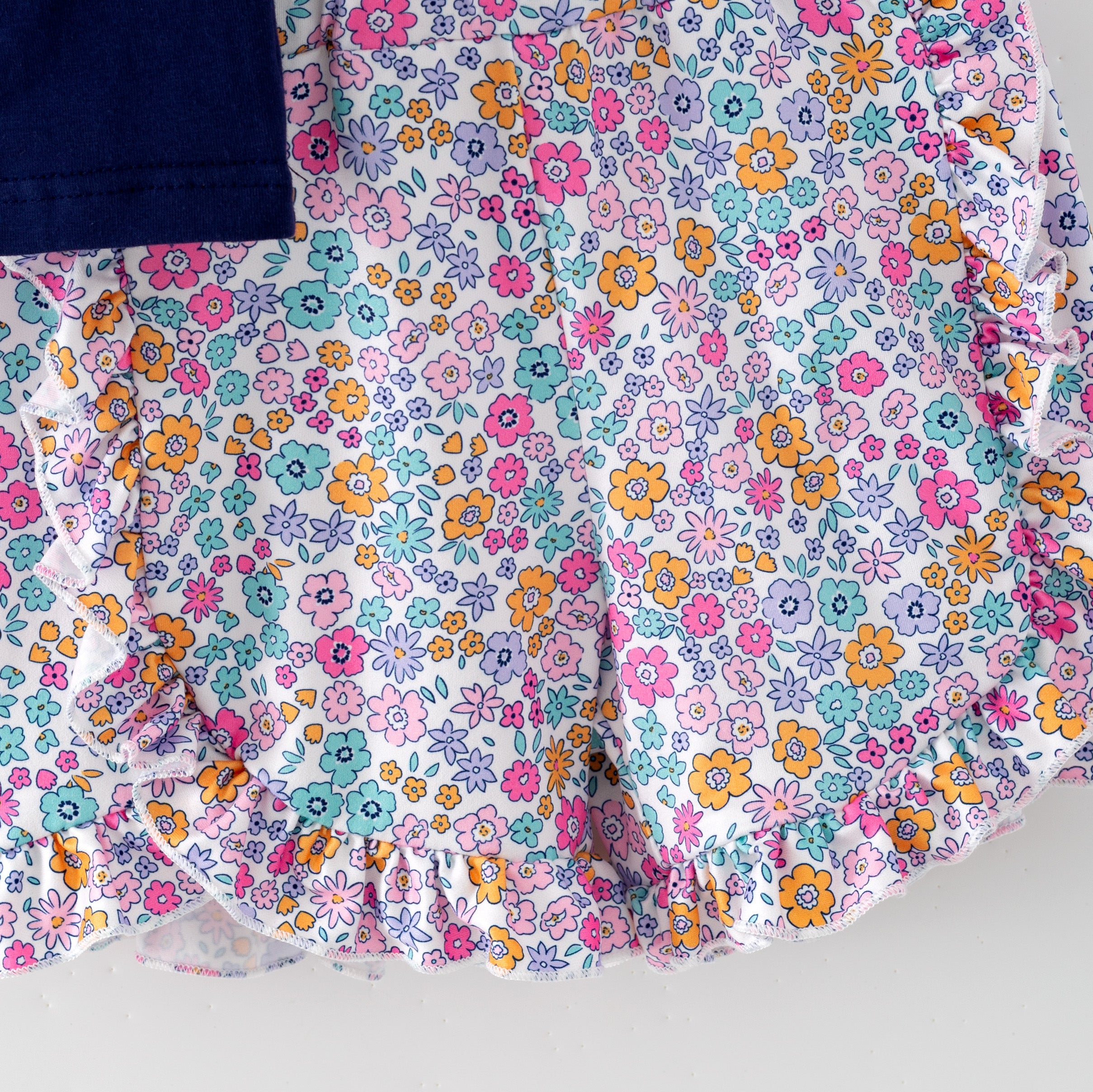 （In Stock）Girls Back To School Apple Applique Shorts Set