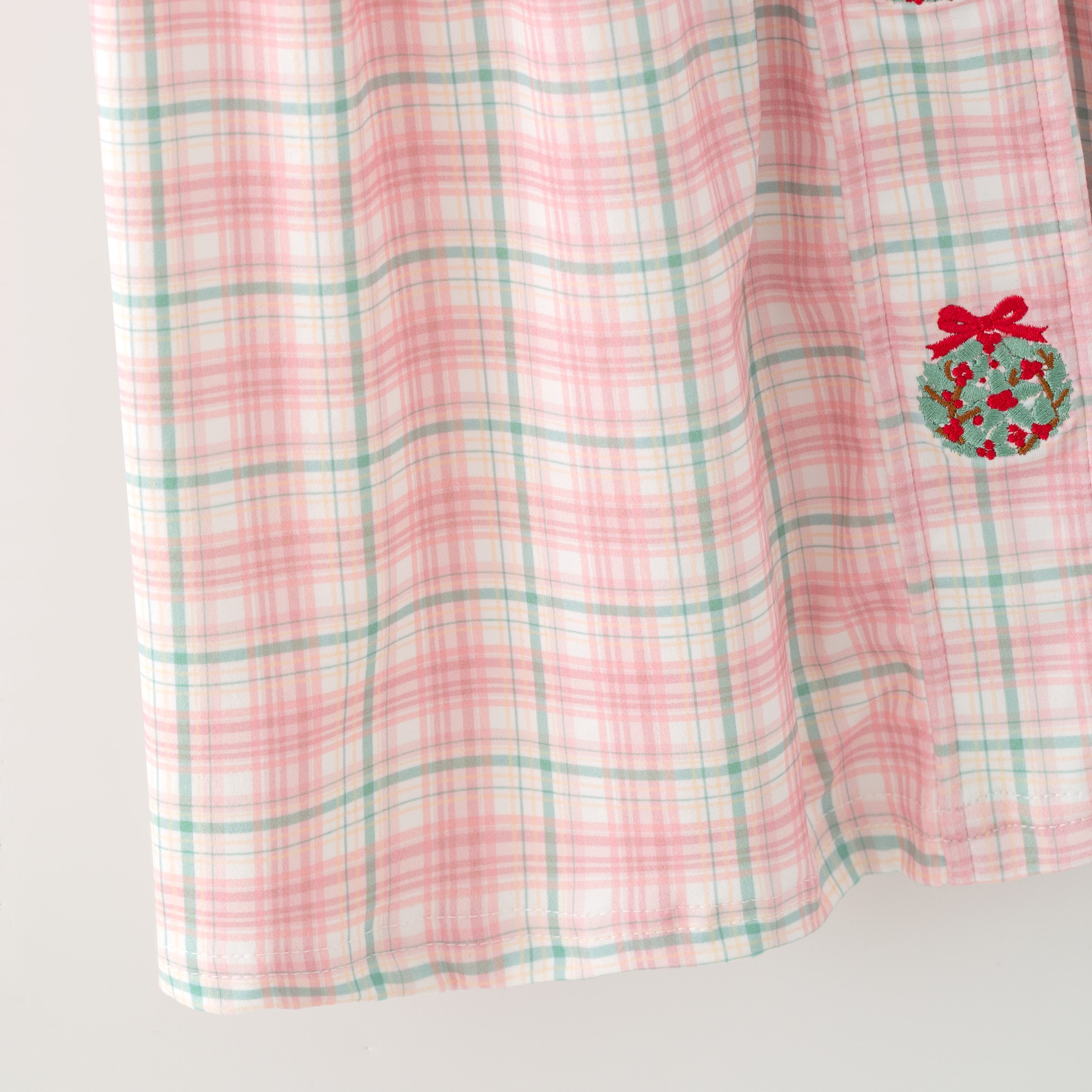 （In Stock）Girls Christmas Embroidery Smocked Dress