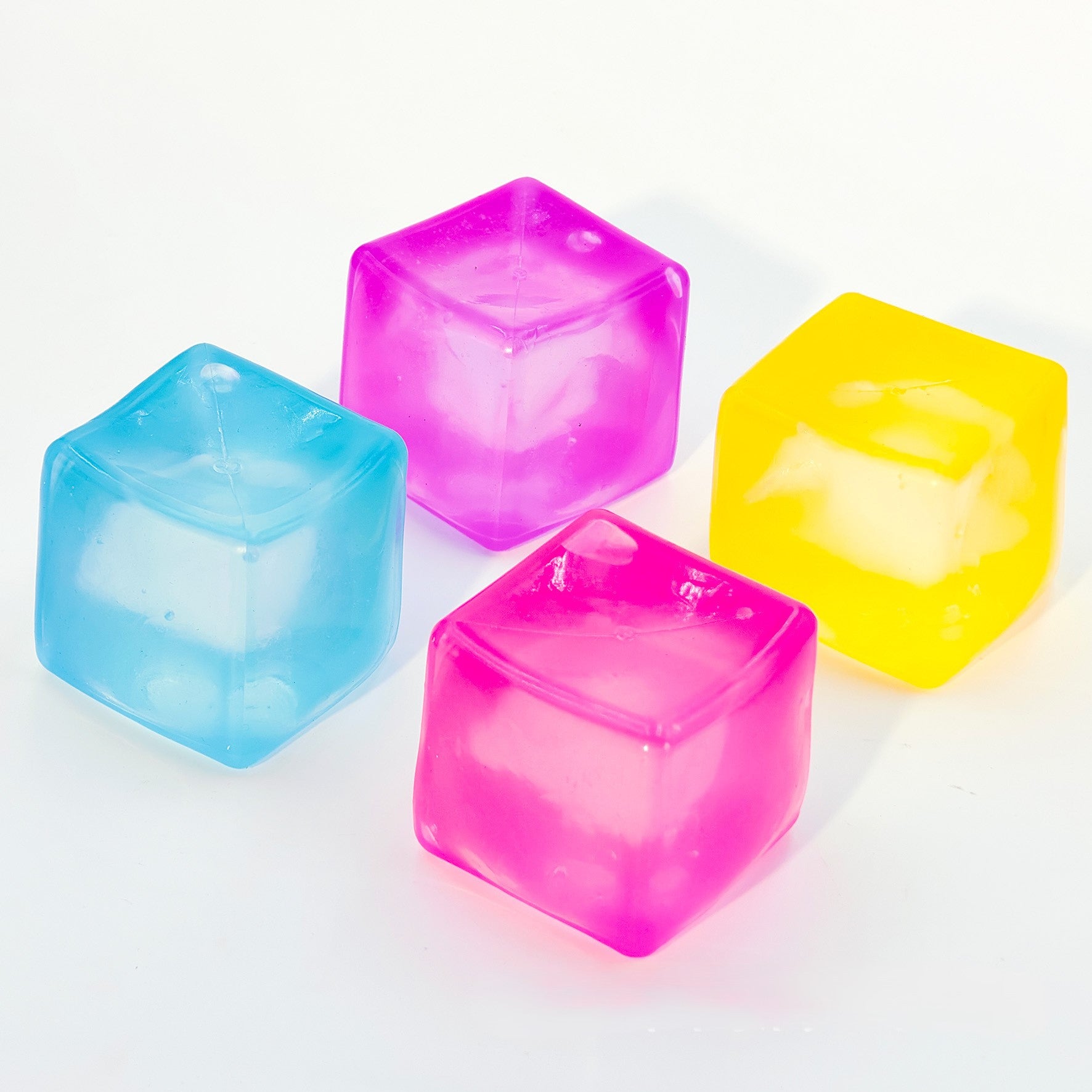 （Pre Order）Squeeze Cube Toy