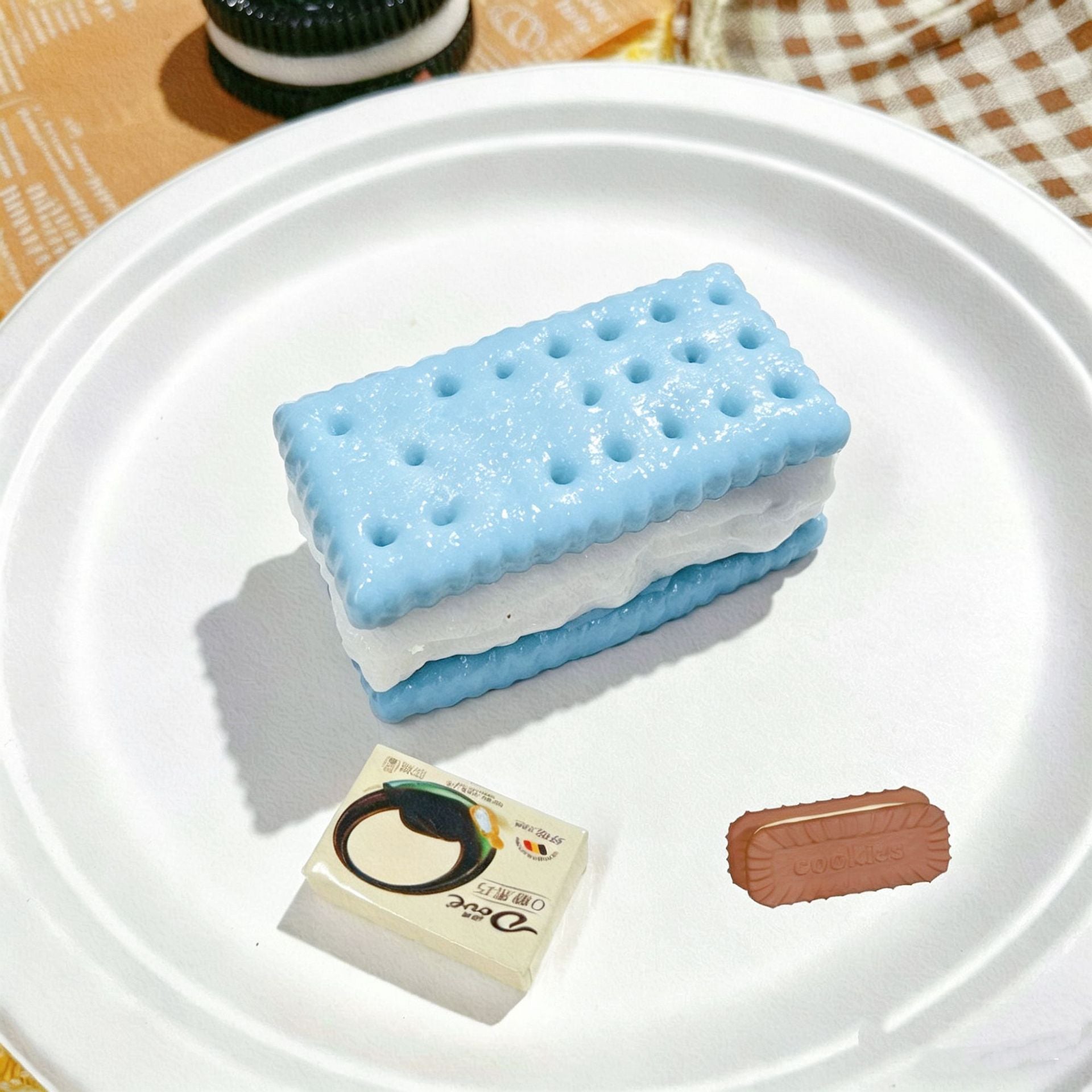 （Pre Order）Squishy Squeeze Soda Biscuit Toy