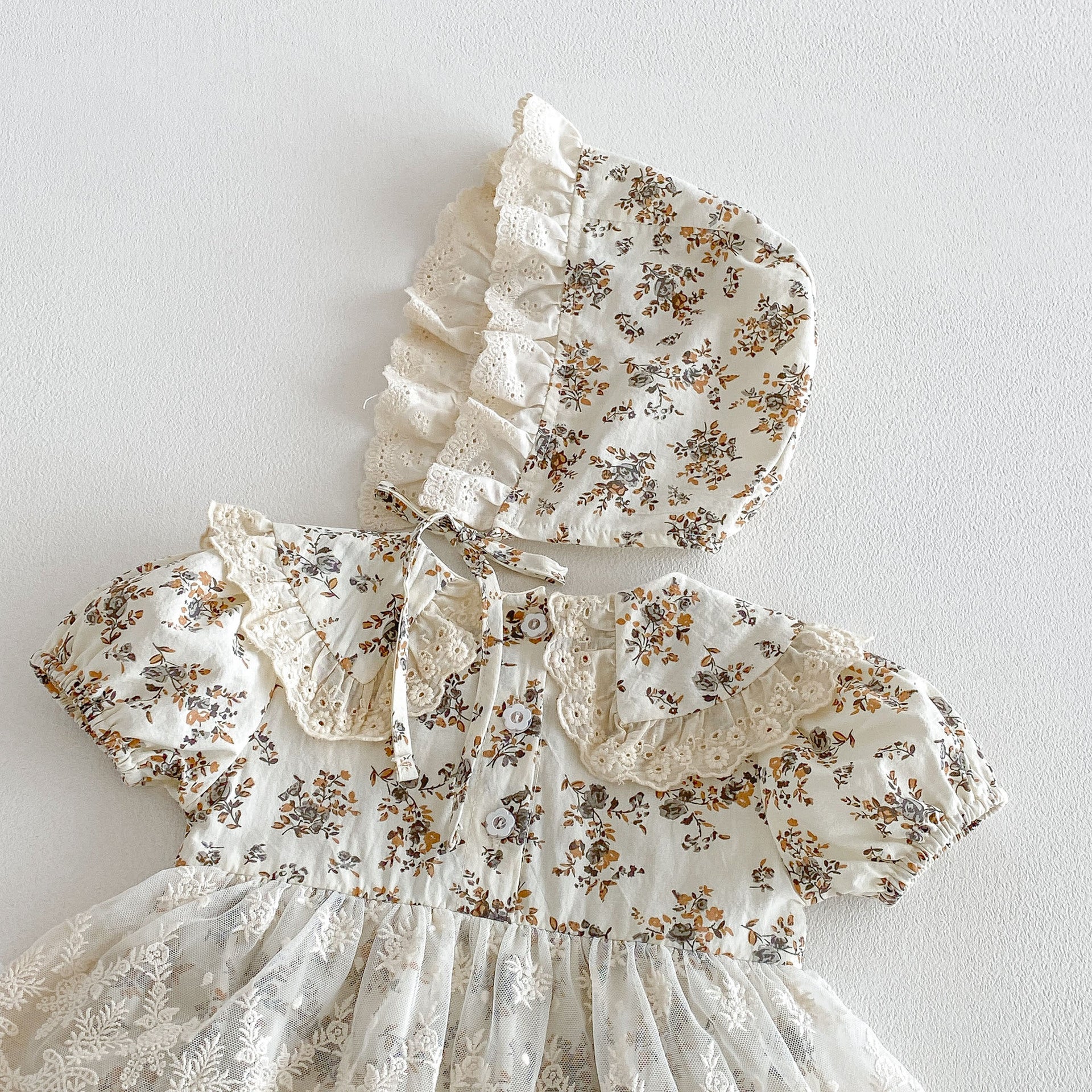 （In Production）Girls Fall Lace Ruffle Romper
