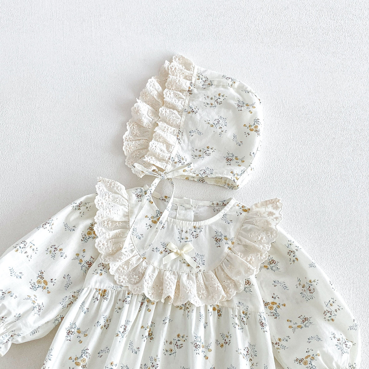 （Pre Order 2 Weeks）Toddler Girls Fall Floral Print Lace Ruffle Romper with Hat