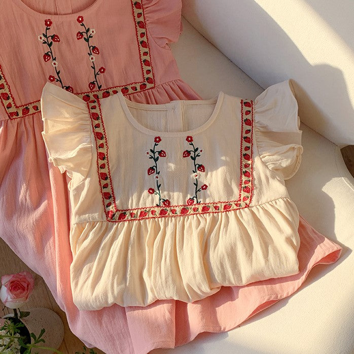 （In Production）Girls Spring&Summer Strawberry Embroidery Flying Sleeves Dress