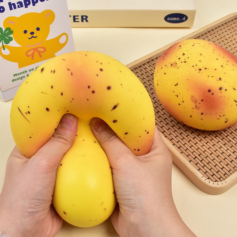 （Pre Order）Squishy Squeeze Potato Toy
