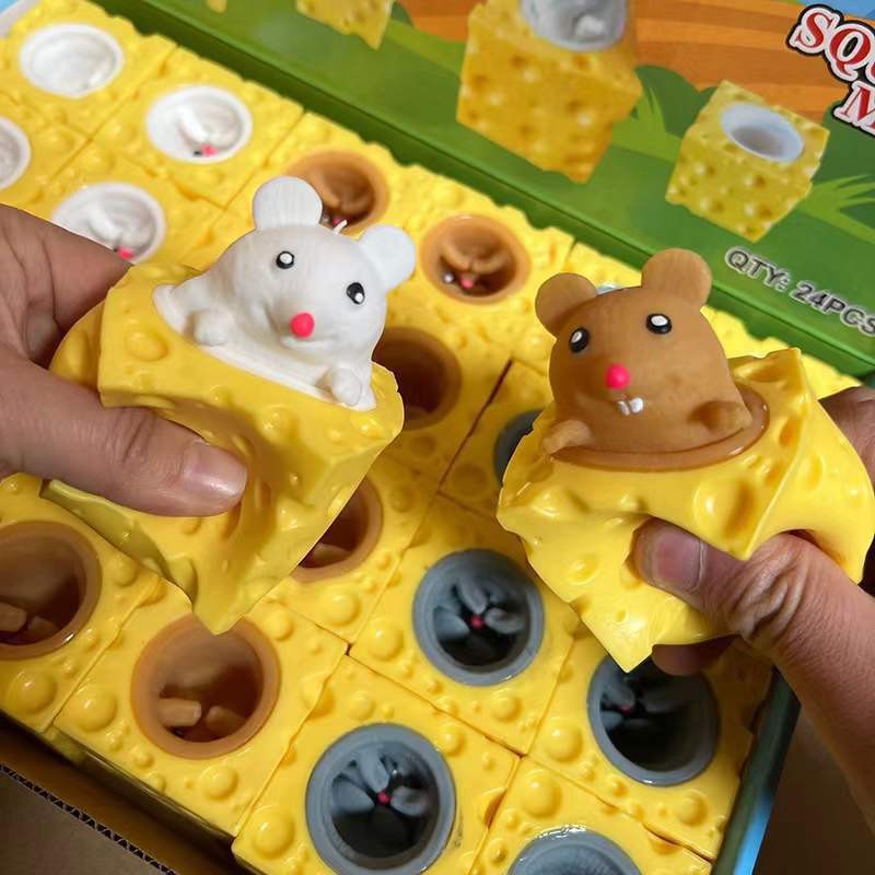 （Pre Order）Squeeze Cheese,Rat Toy