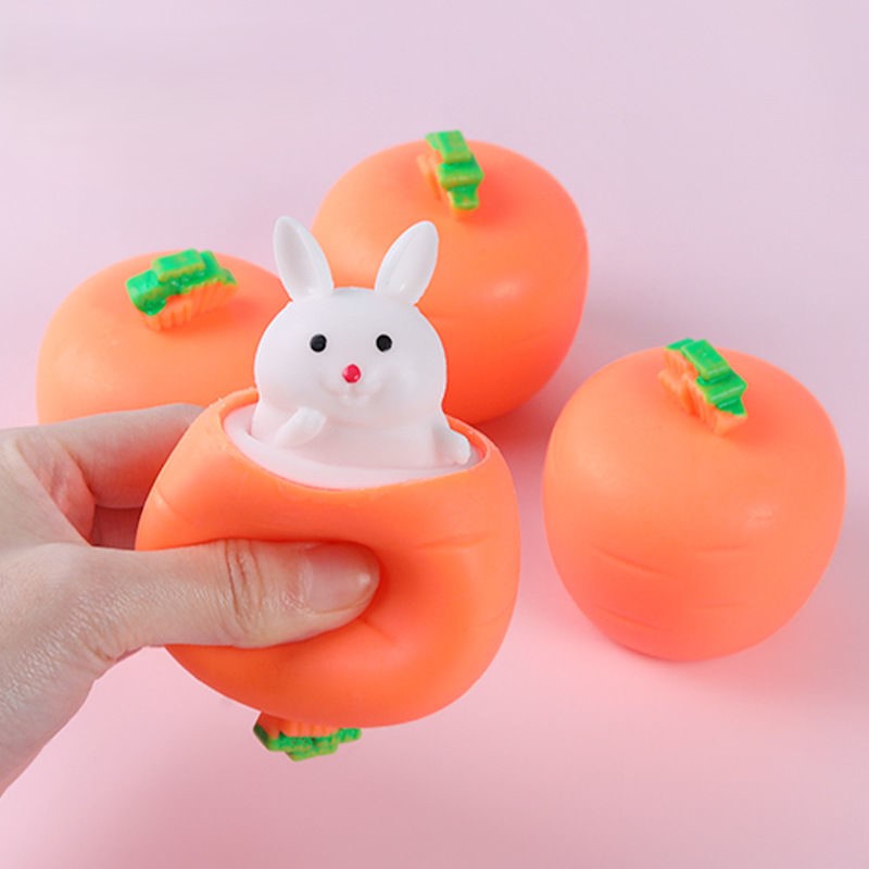（Pre Order）Squeeze Carrot Bunny Toy