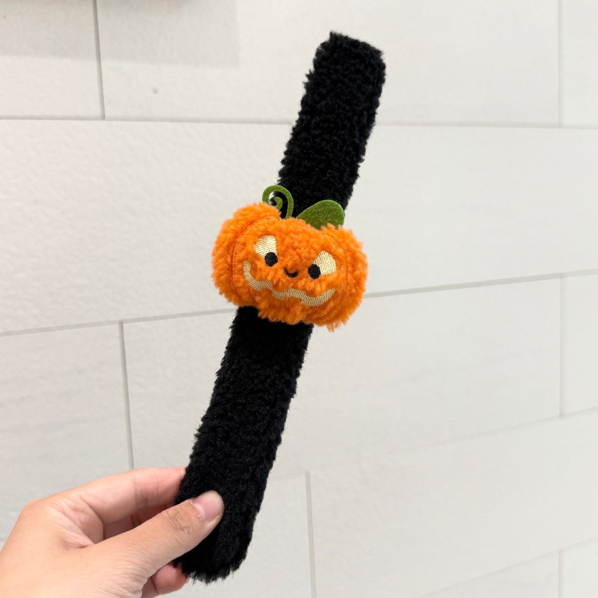 （Pre Order）Halloween Furry Wristband