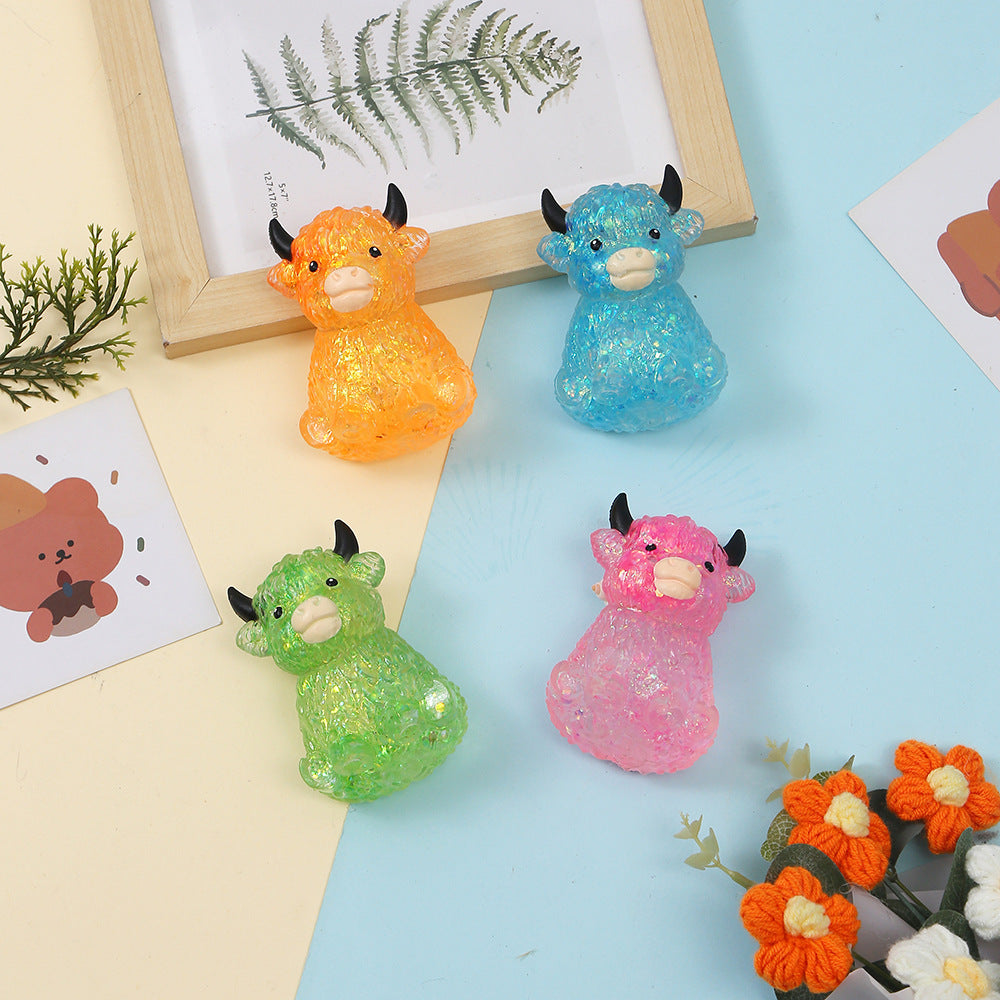 （Pre Order）Squishy Squeeze Glitter Highland Cow Toy