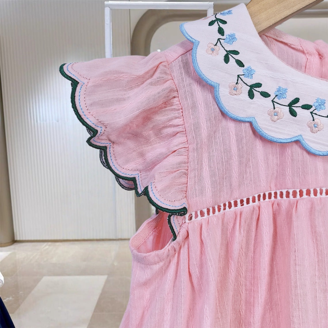 （In Production）Girls Fall Floral Embroidery Scallop Dress
