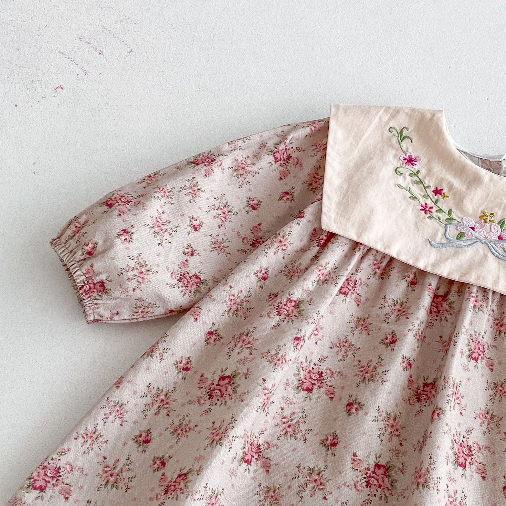 （In Production）Girls Fall Floral Embroidery Dress