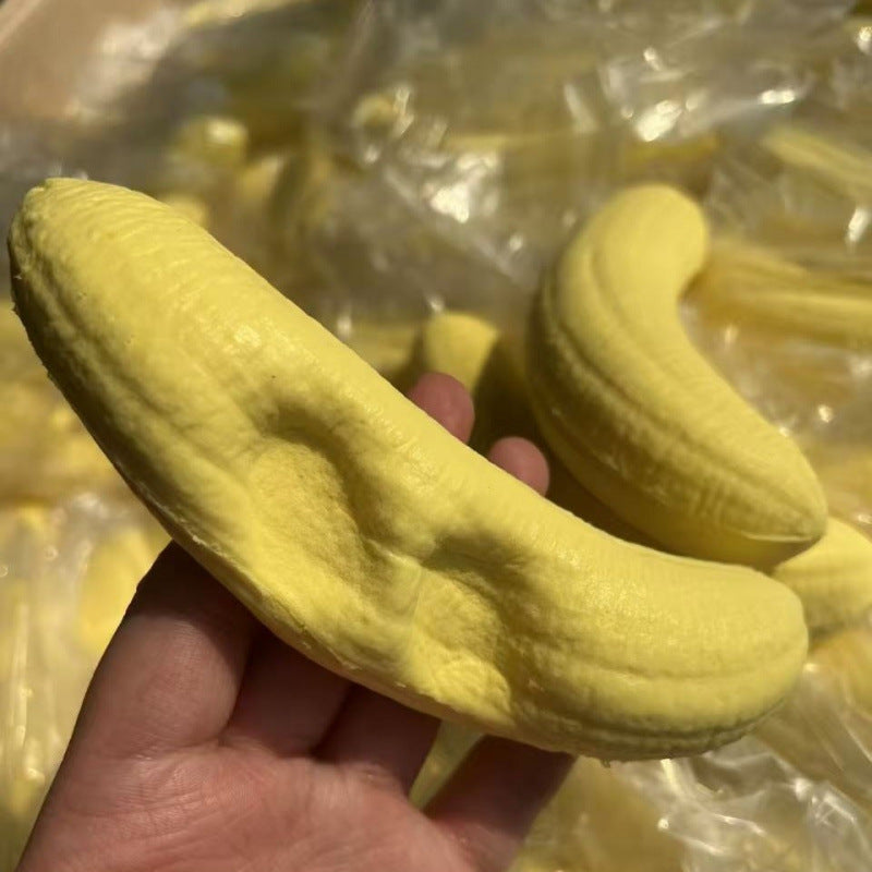 （Pre Order）Squeeze Banana Toy