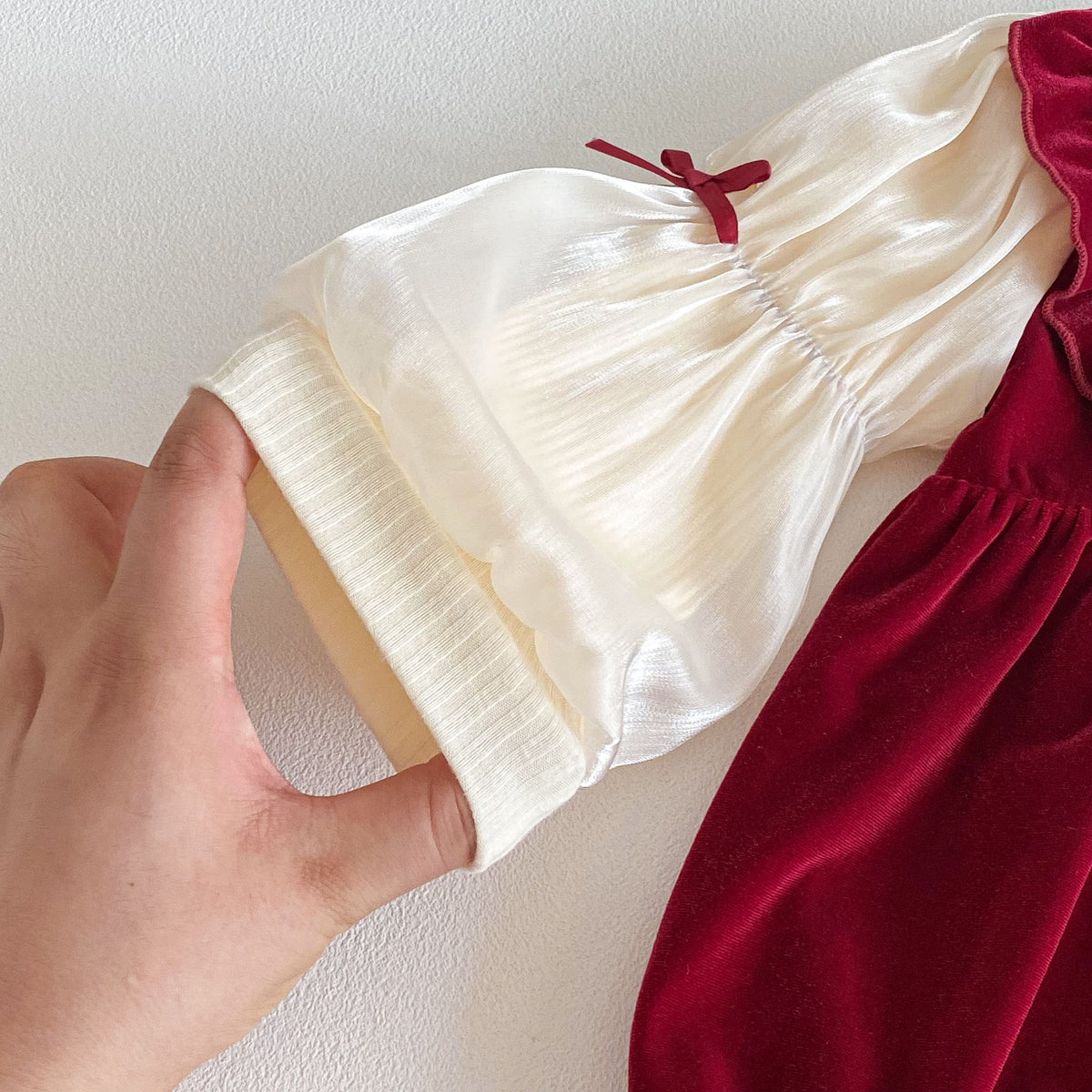 （Pre Order 2 Weeks）Toddler Girls Red Velvet Ruffle Romper