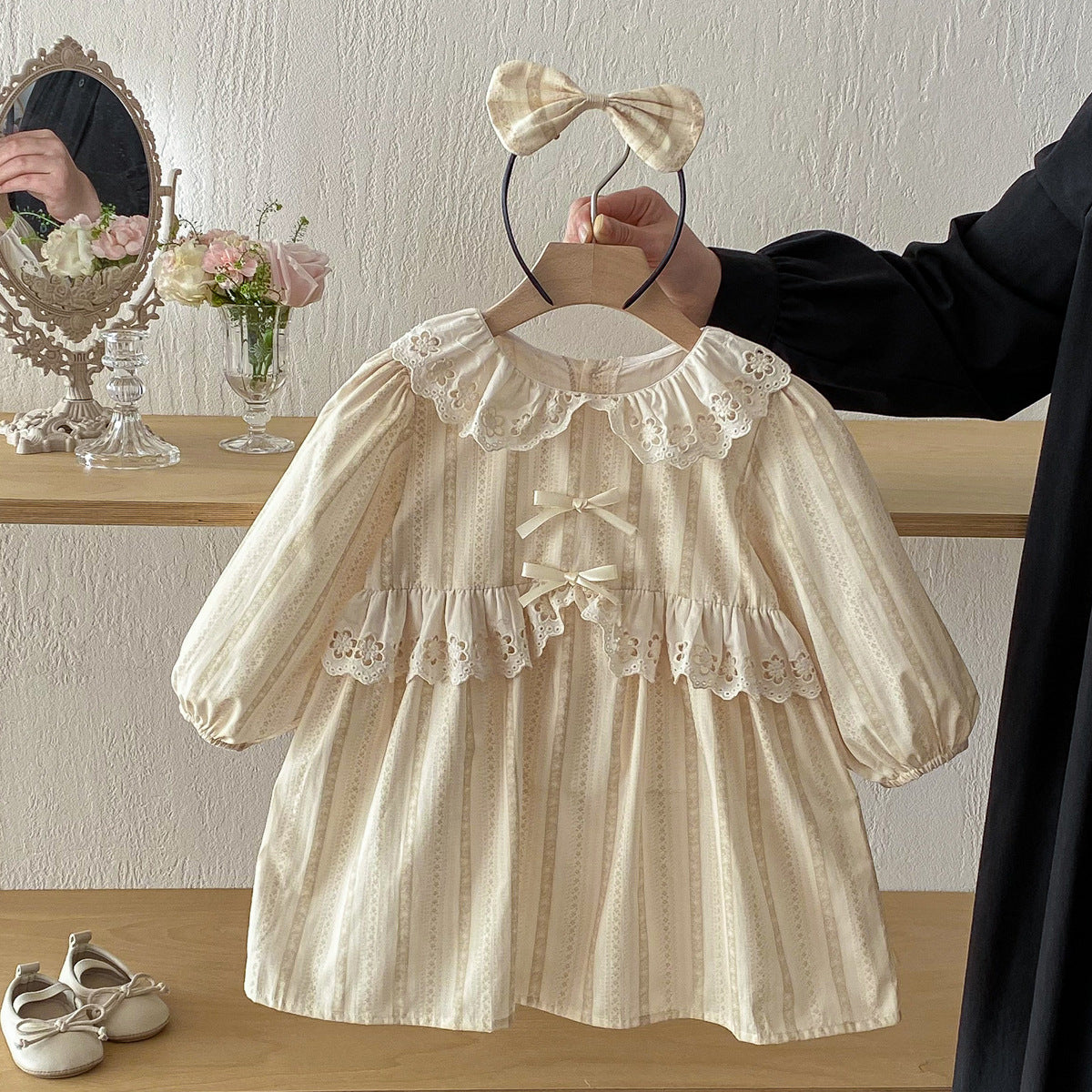 （In Production）Sisters Baby Lace Collar Ruffle Dress&Romper