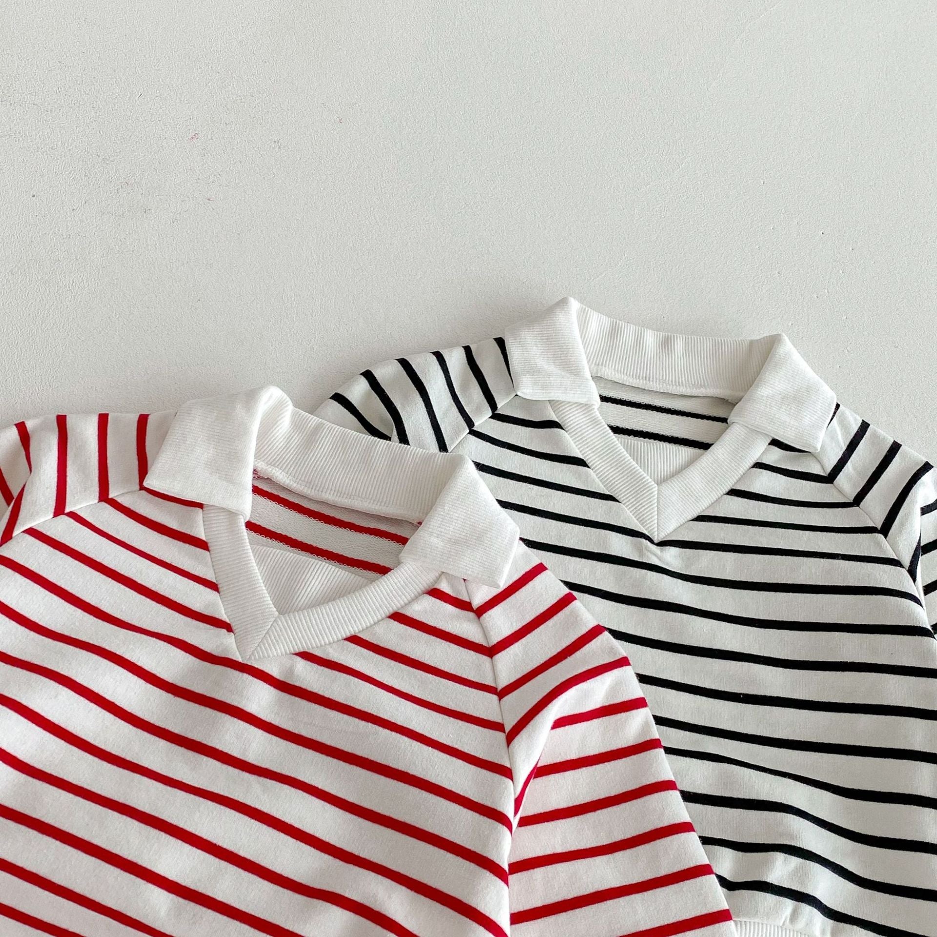 （Pre Order 2 Weeks）Unisex Fall Stripe Sweatshirt