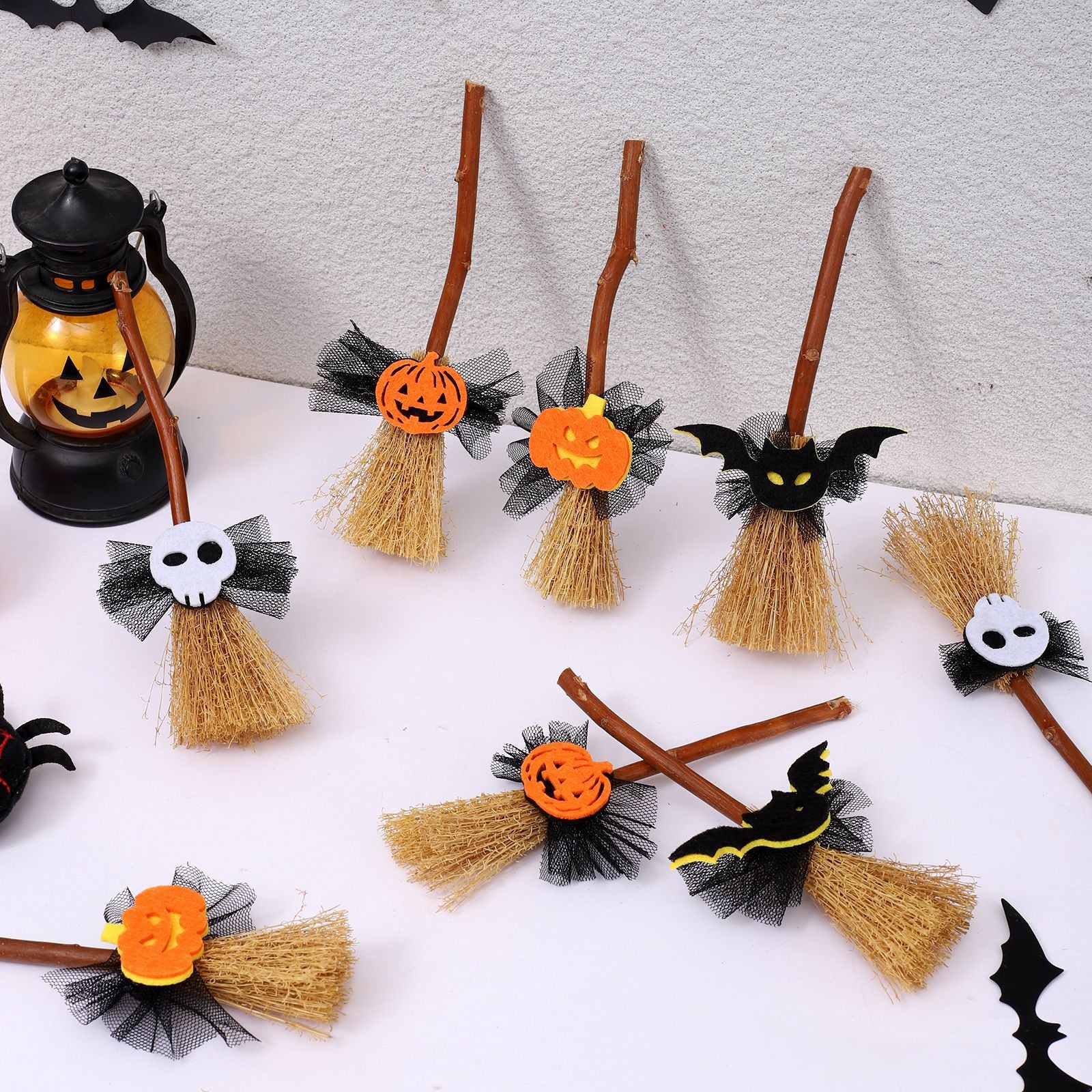 （Pre Order）Halloween Witch Broom Decoration