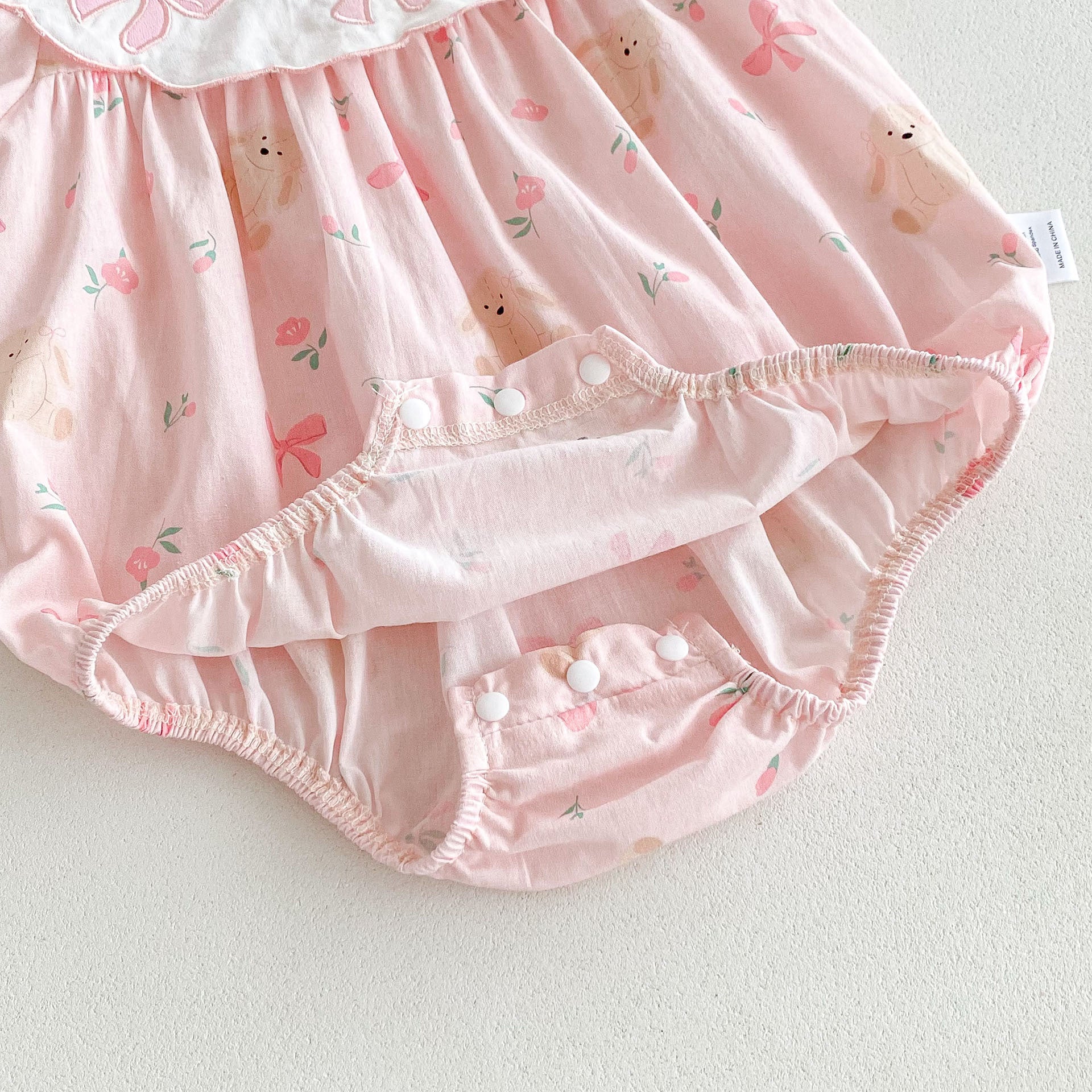 （In Production）Girls Fall Bow Applique Scallop Romper