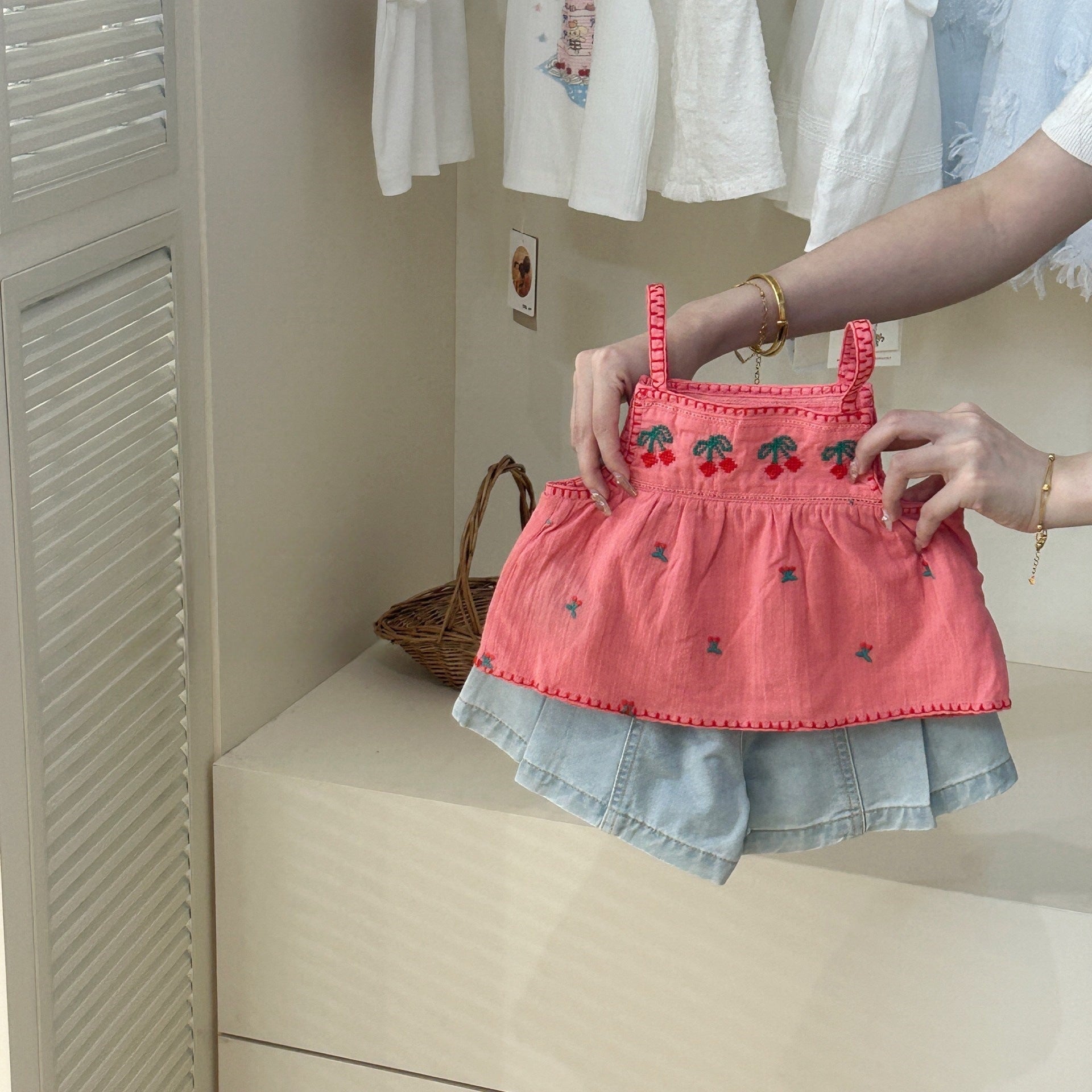 （In Production）Girls Spring&Summer Cherry Embroidery Denim Shorts Set