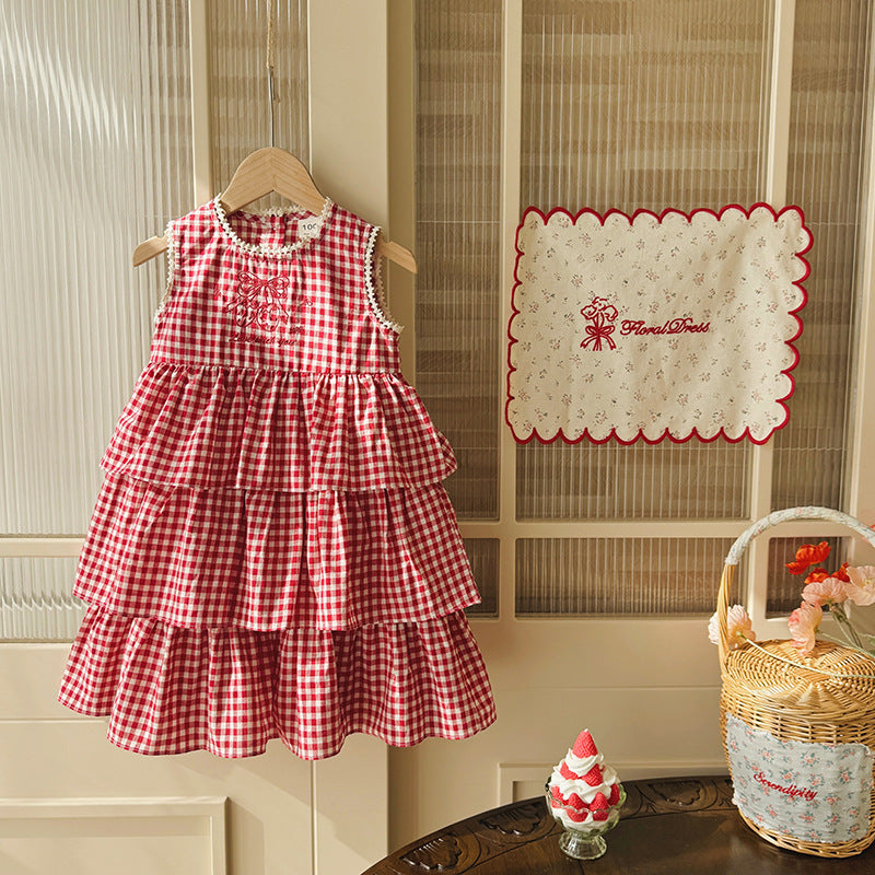 （In Production）Girls Spring&Summer Strawberry Embroidery Tiered Dress