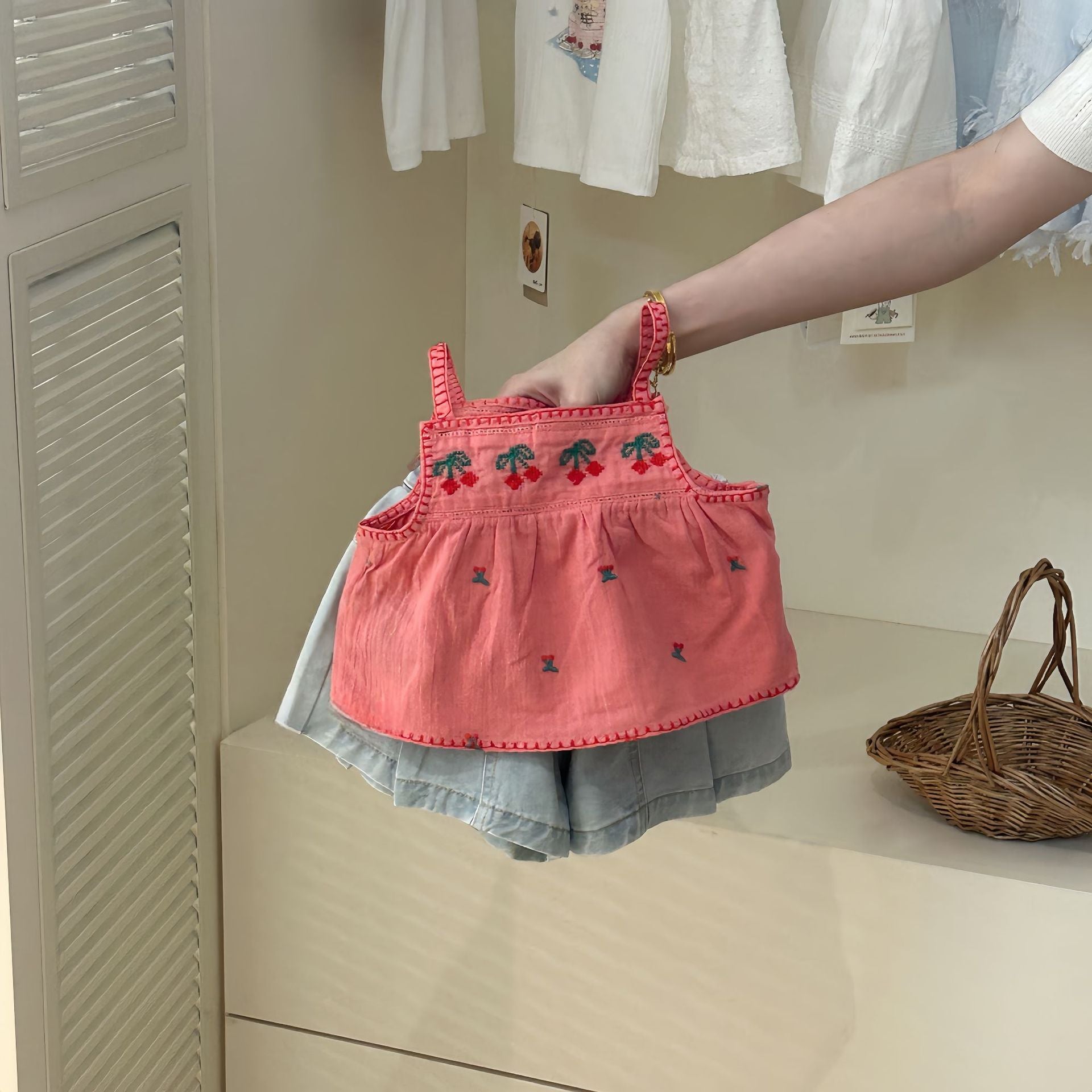 （In Production）Girls Spring&Summer Cherry Embroidery Denim Shorts Set