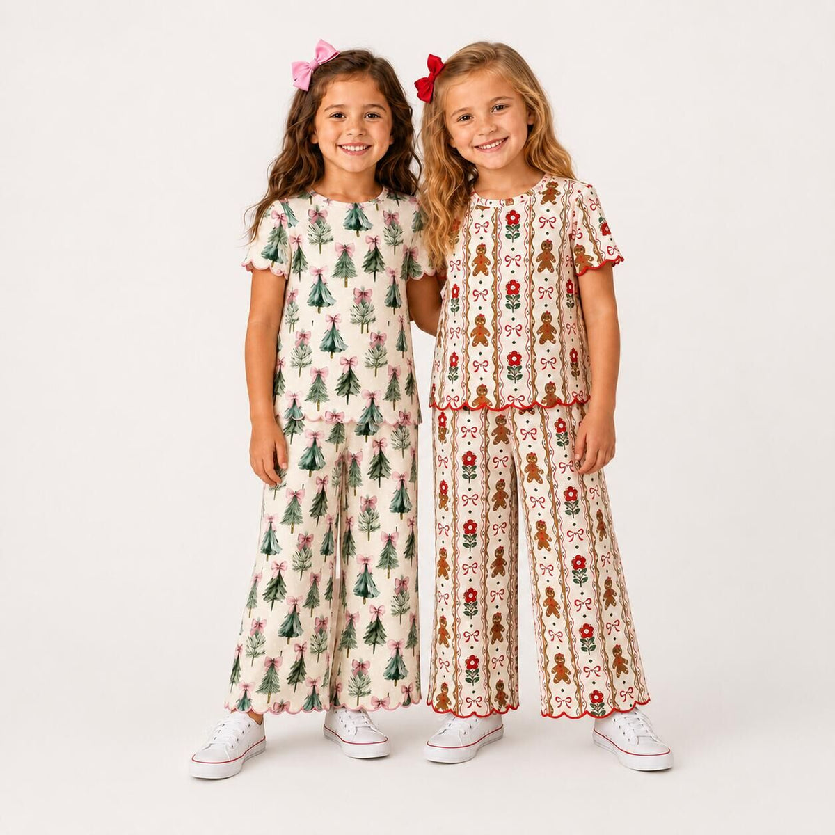（Pre Order）Sisters Christmas Embroidery Scallop Set